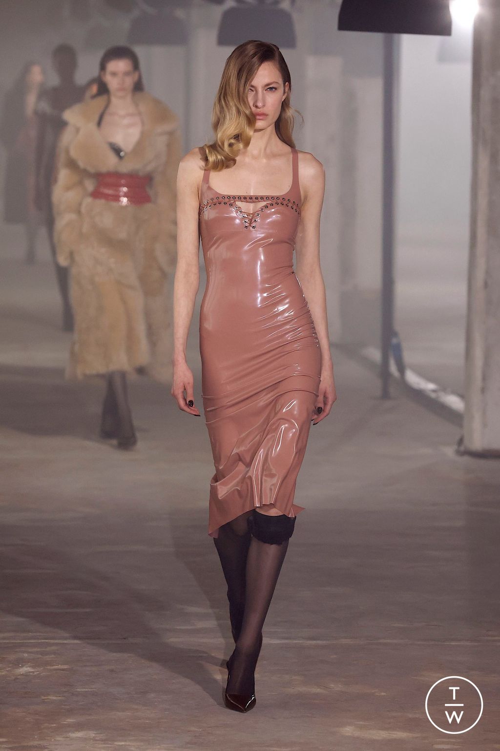 Fashion Week Paris Fall/Winter 2025 look 21 from the Ludovic de Saint Sernin collection womenswear