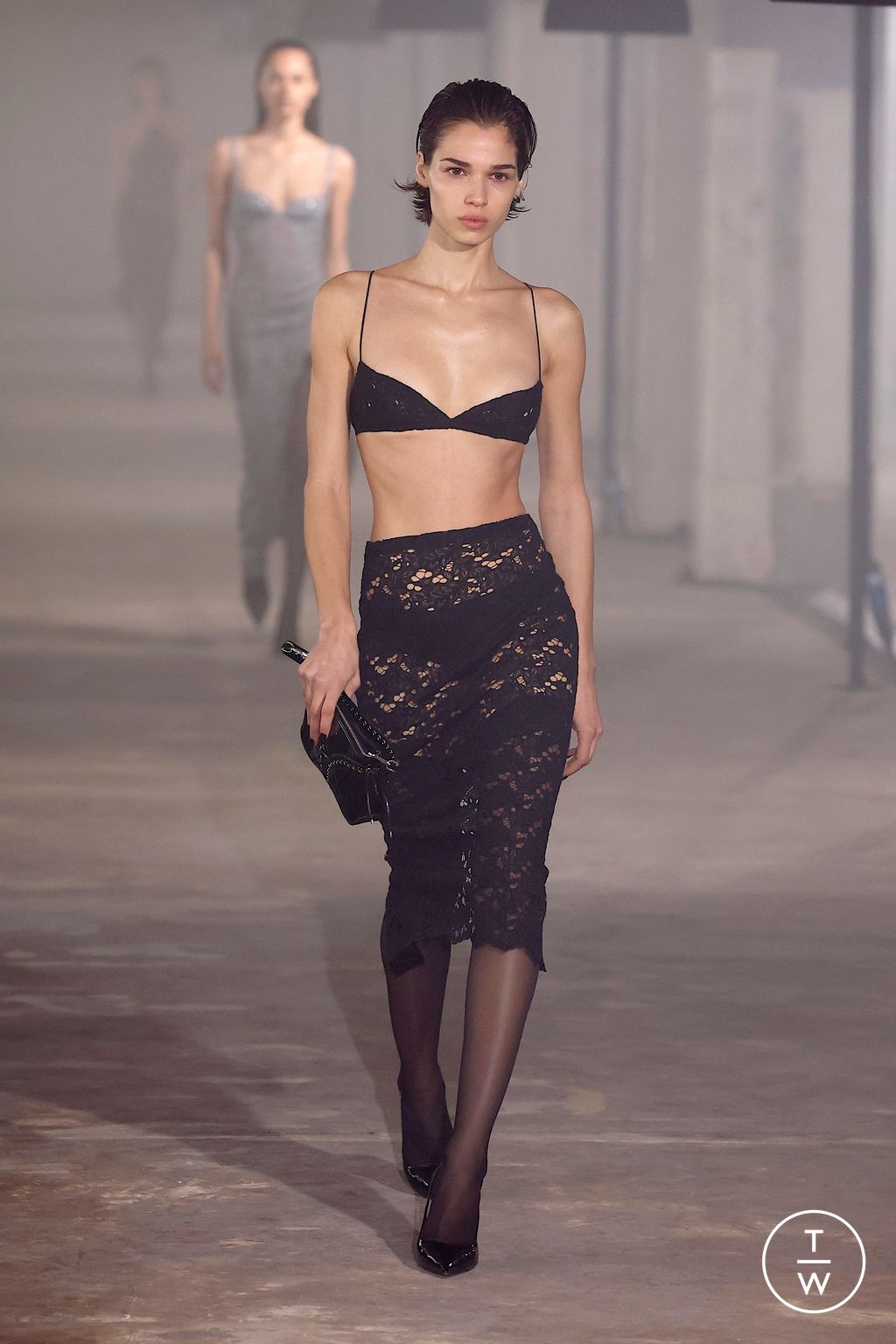 Fashion Week Paris Fall/Winter 2025 look 27 from the Ludovic de Saint Sernin collection womenswear