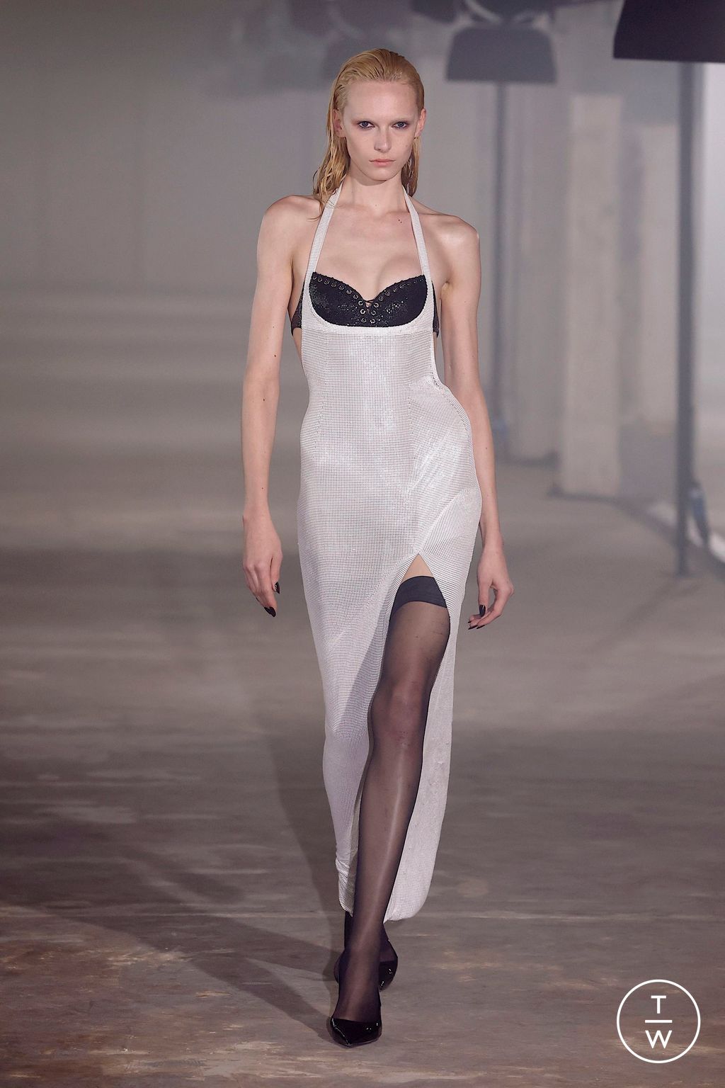 Fashion Week Paris Fall/Winter 2025 look 31 from the Ludovic de Saint Sernin collection womenswear