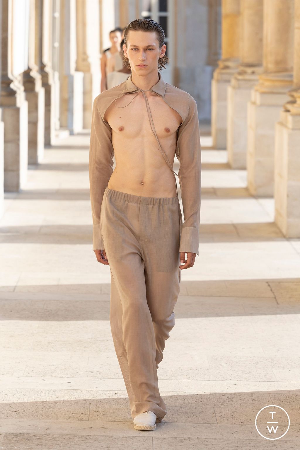 Fashion Week Paris Spring/Summer 2024 look 15 from the Ludovic de Saint Sernin collection menswear