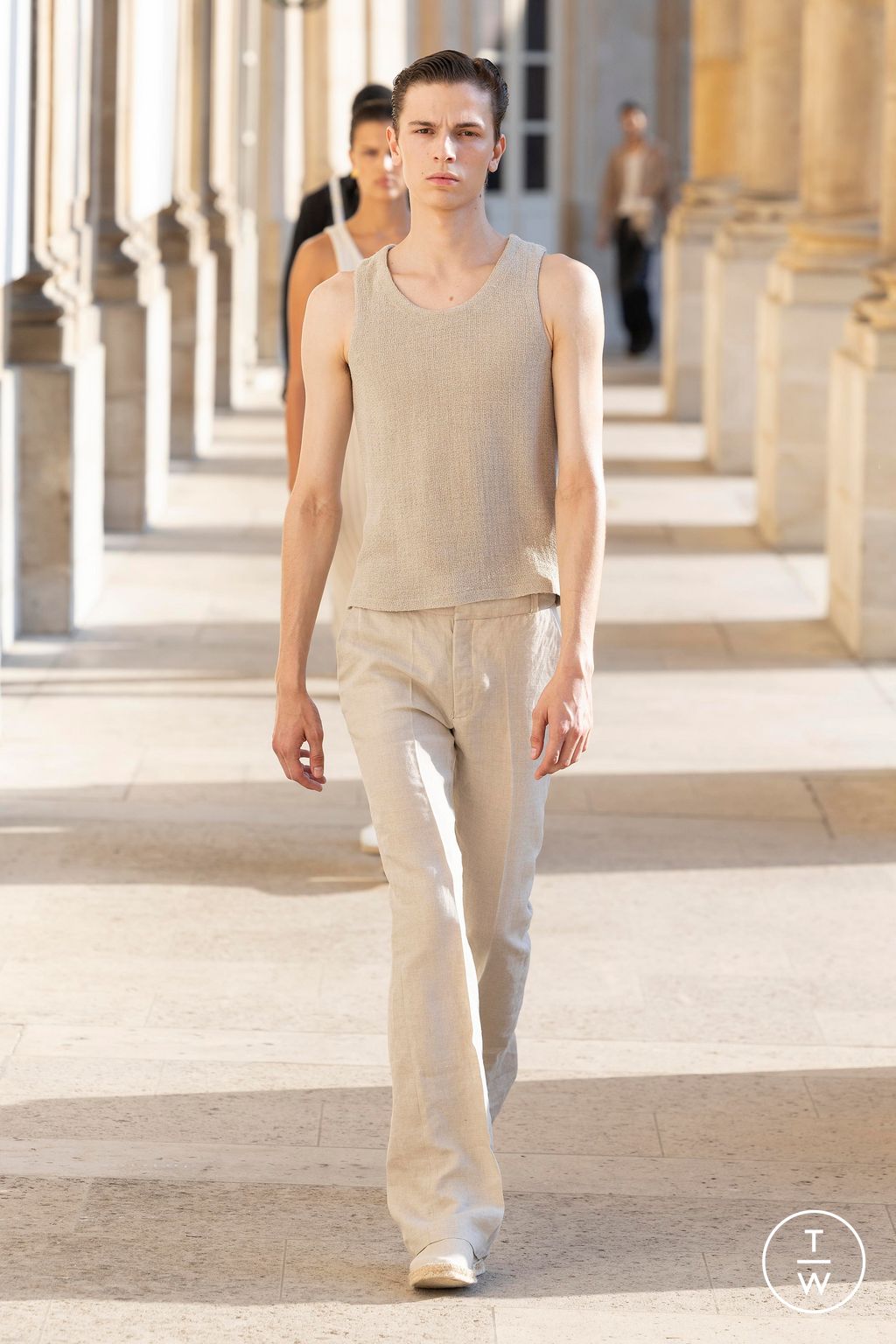 Fashion Week Paris Spring/Summer 2024 look 17 from the Ludovic de Saint Sernin collection menswear