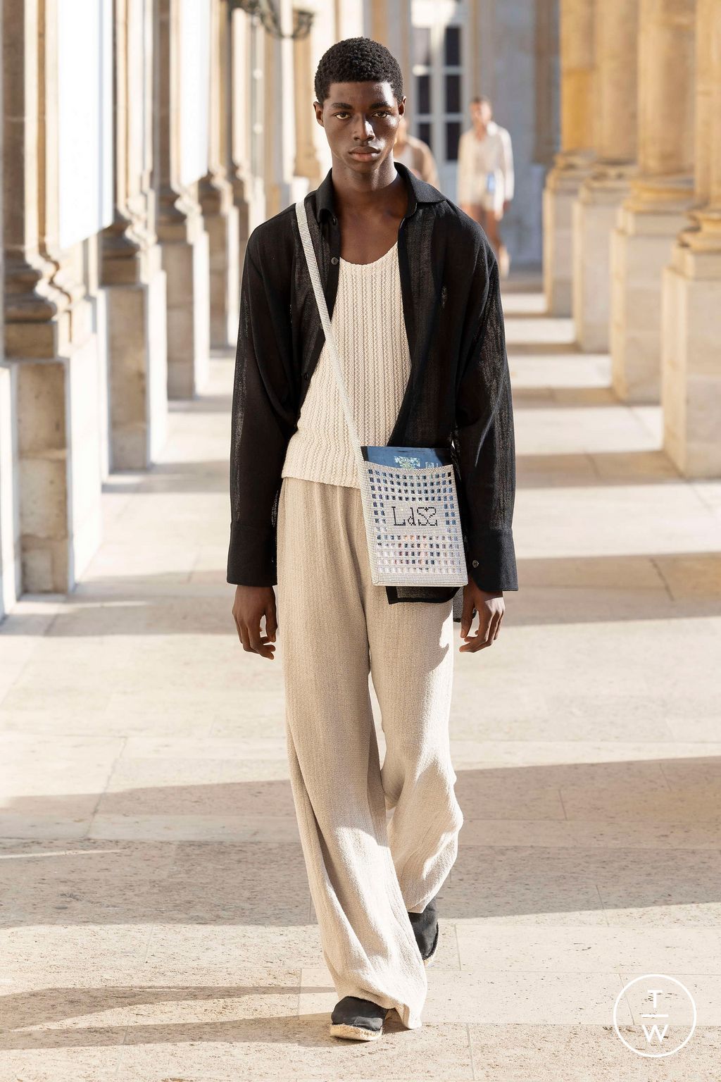 Fashion Week Paris Spring/Summer 2024 look 19 from the Ludovic de Saint Sernin collection menswear