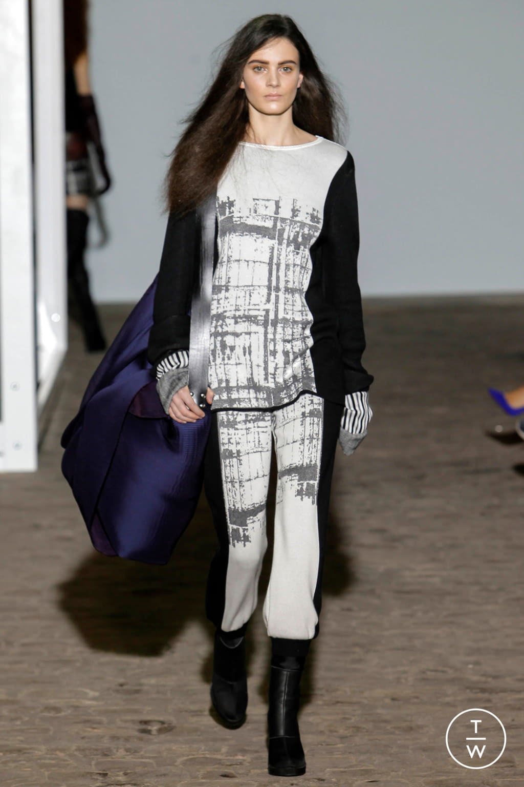 Fashion Week Paris Fall/Winter 2017 look 4 from the Luis Buchinho collection womenswear