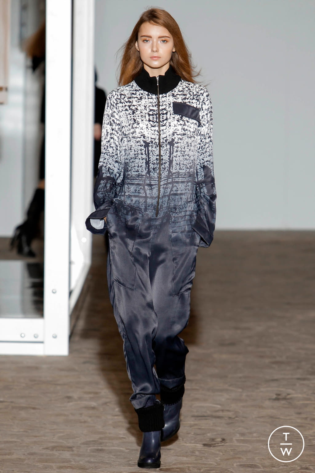 Fashion Week Paris Fall/Winter 2017 look 26 from the Luis Buchinho collection womenswear
