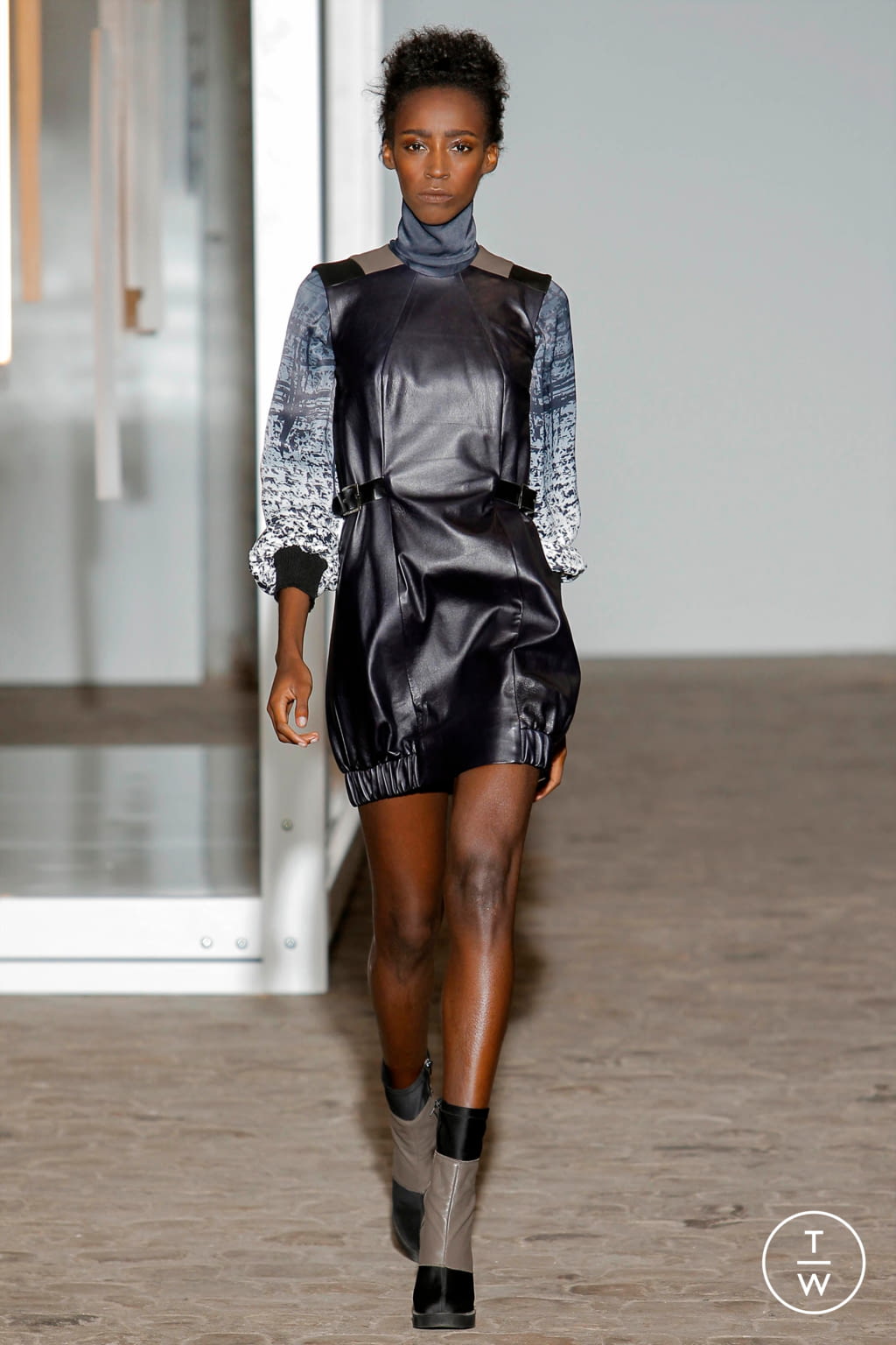 Fashion Week Paris Fall/Winter 2017 look 27 from the Luis Buchinho collection womenswear