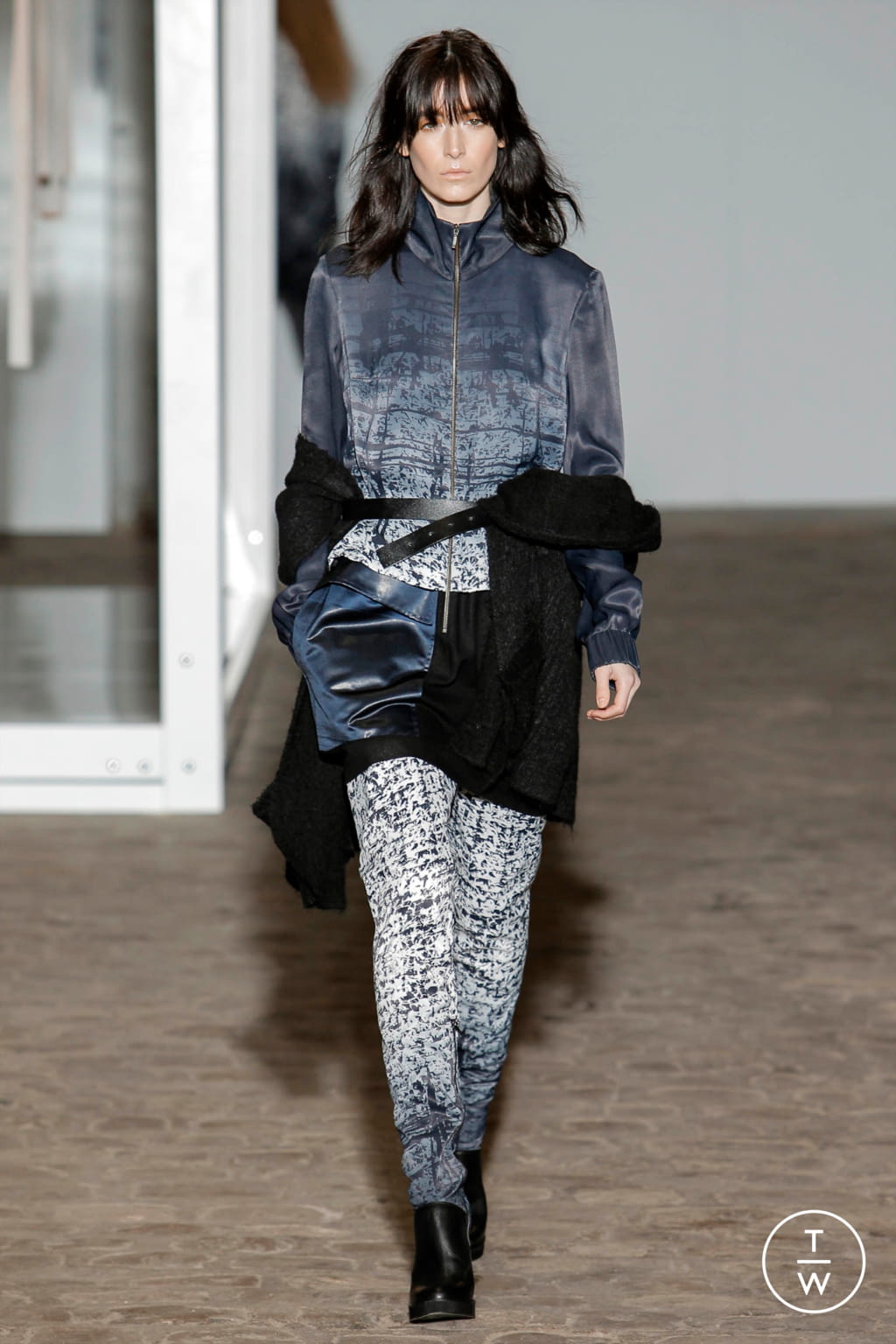 Fashion Week Paris Fall/Winter 2017 look 28 from the Luis Buchinho collection womenswear
