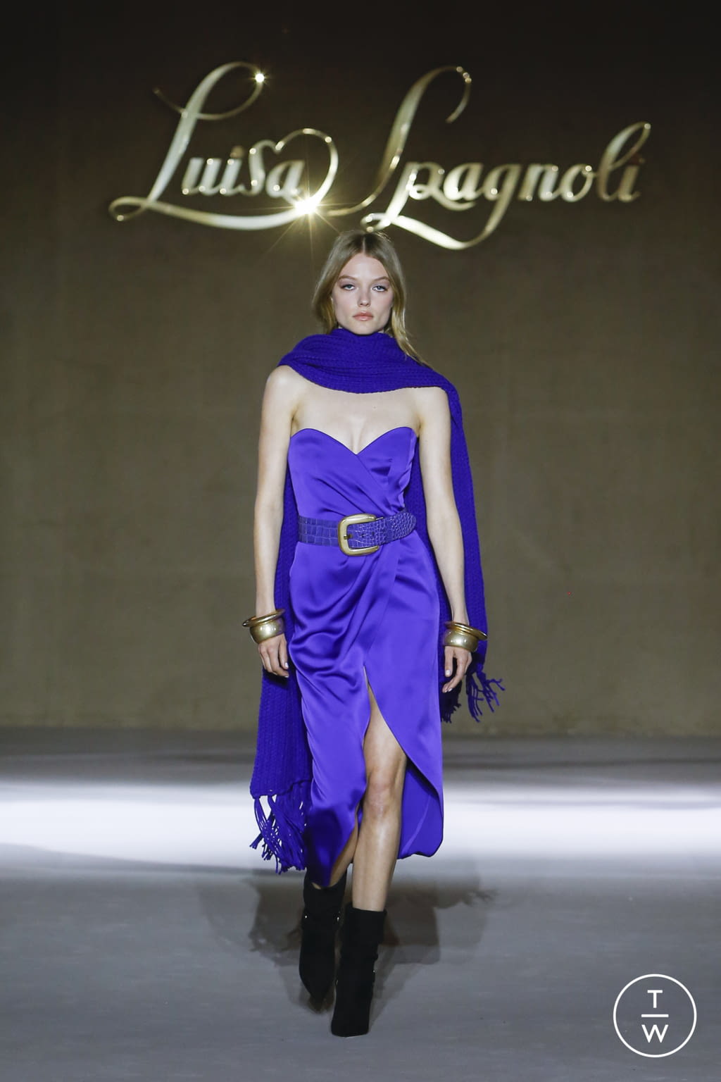 Fashion Week Milan Fall/Winter 2022 look 16 from the Luisa Spagnoli collection womenswear