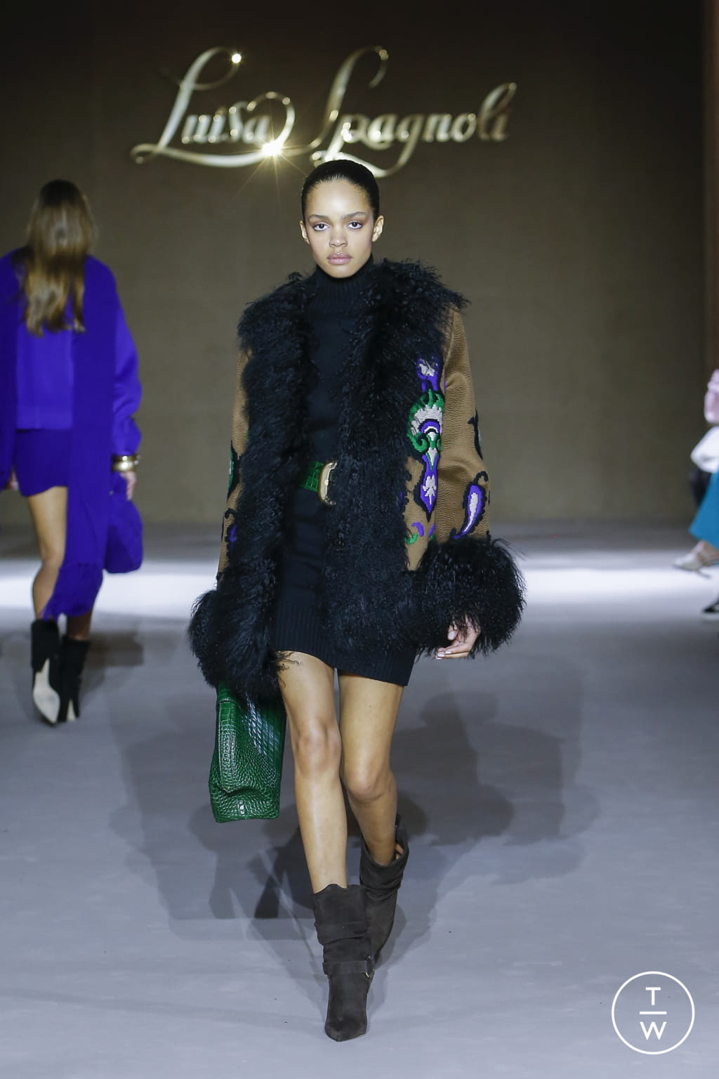 Fashion Week Milan Fall/Winter 2022 look 17 from the Luisa Spagnoli collection womenswear