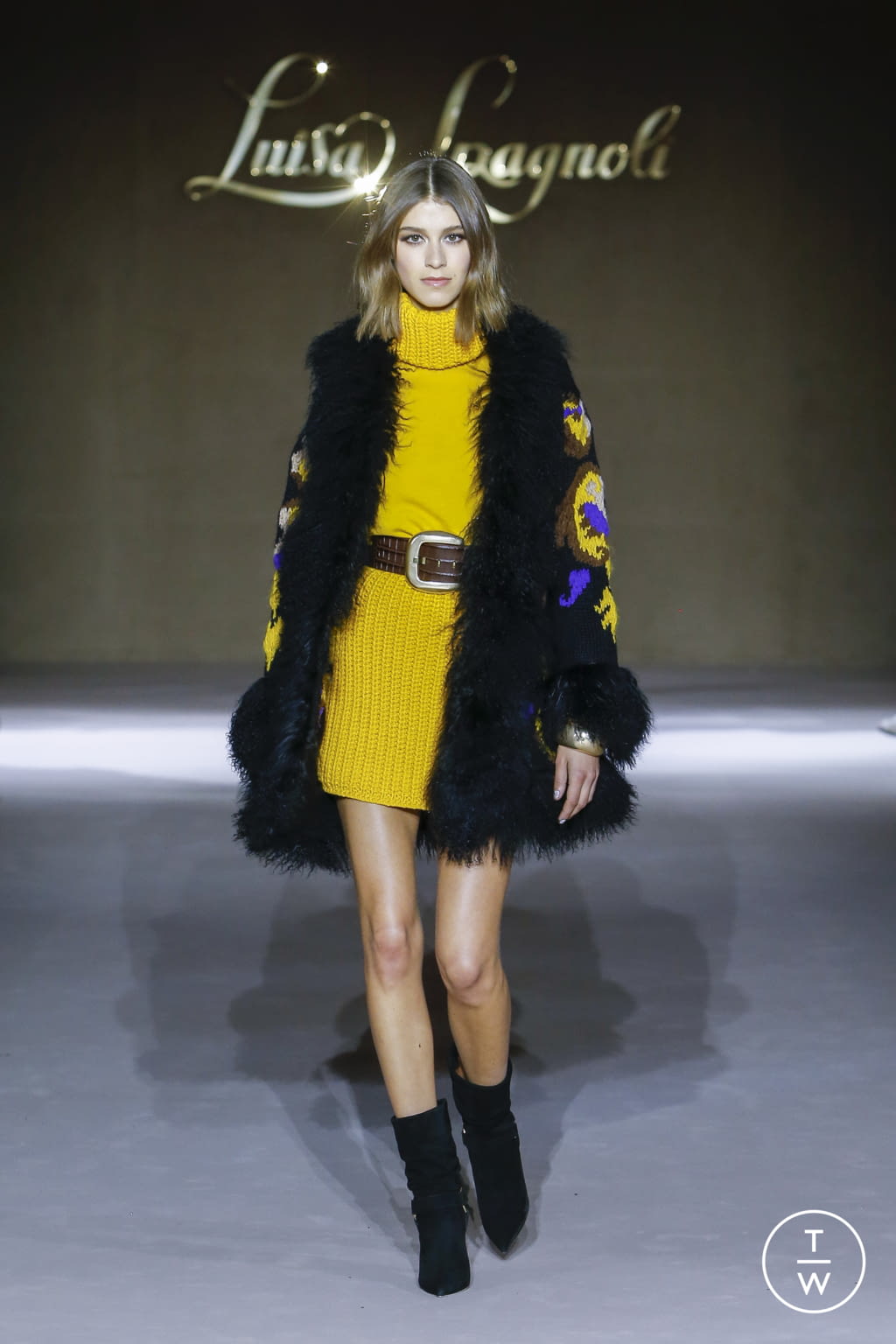 Fashion Week Milan Fall/Winter 2022 look 30 from the Luisa Spagnoli collection womenswear