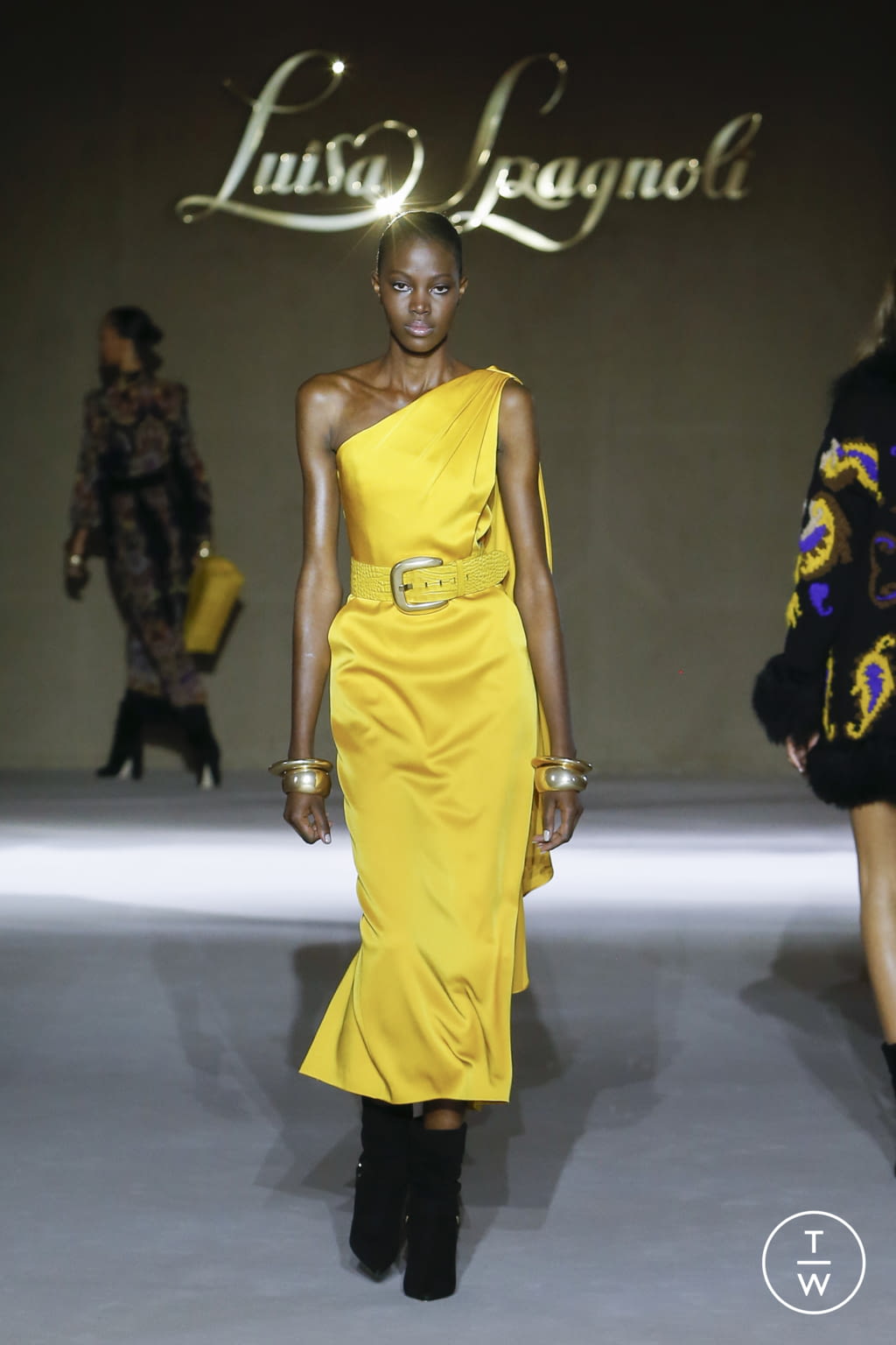 Fashion Week Milan Fall/Winter 2022 look 33 from the Luisa Spagnoli collection womenswear