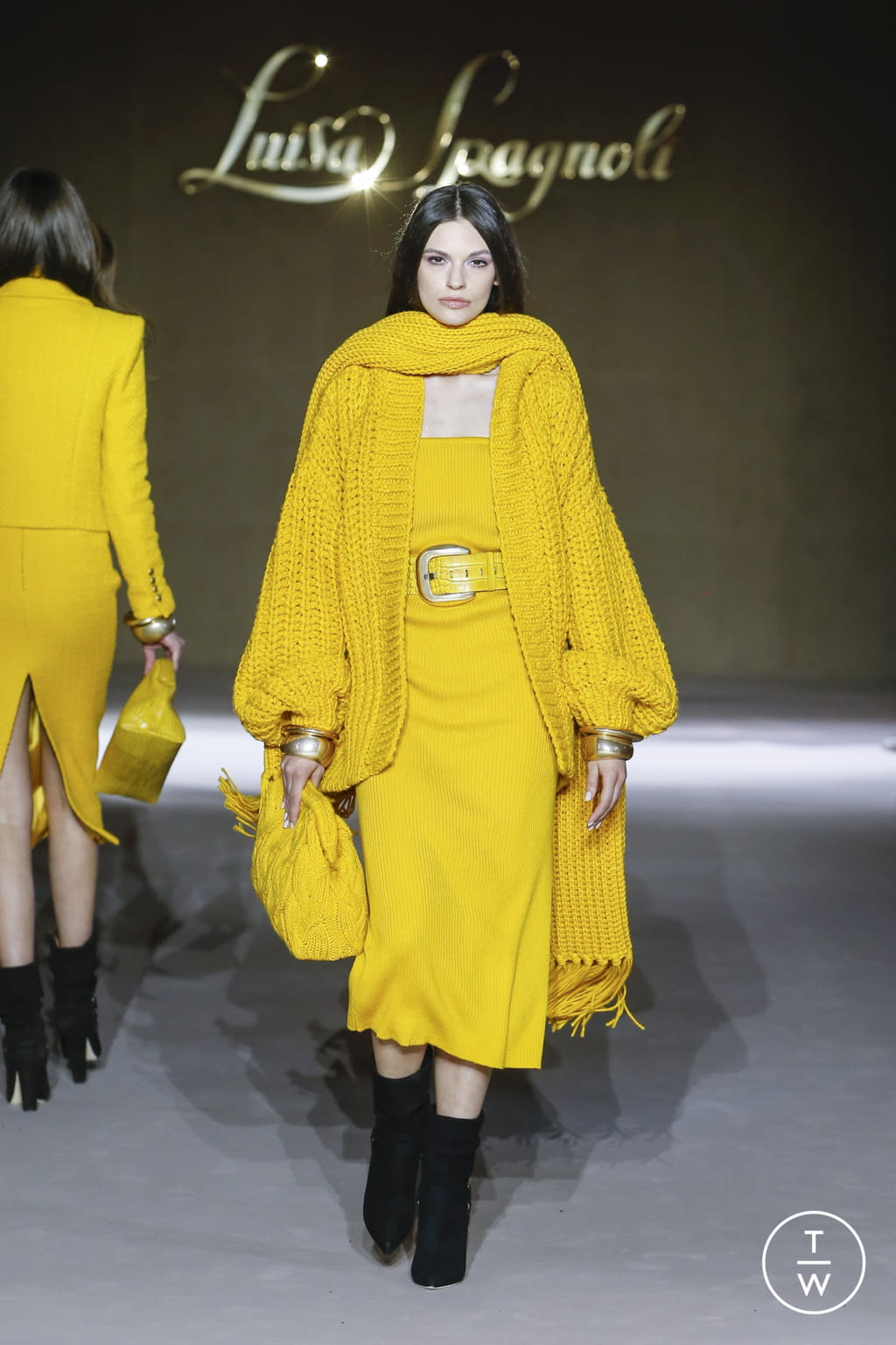 Fashion Week Milan Fall/Winter 2022 look 34 from the Luisa Spagnoli collection womenswear