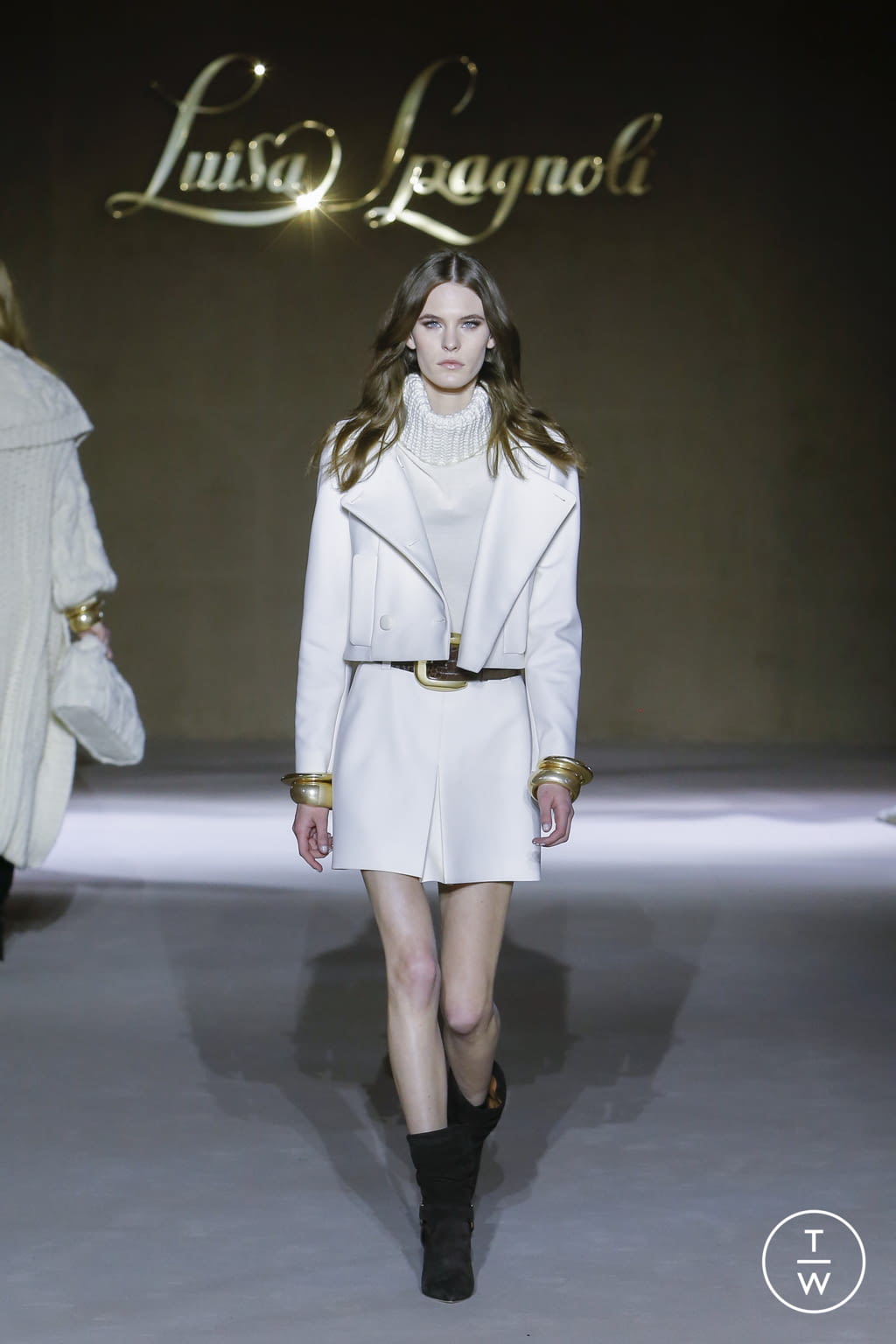Fashion Week Milan Fall/Winter 2022 look 38 from the Luisa Spagnoli collection womenswear