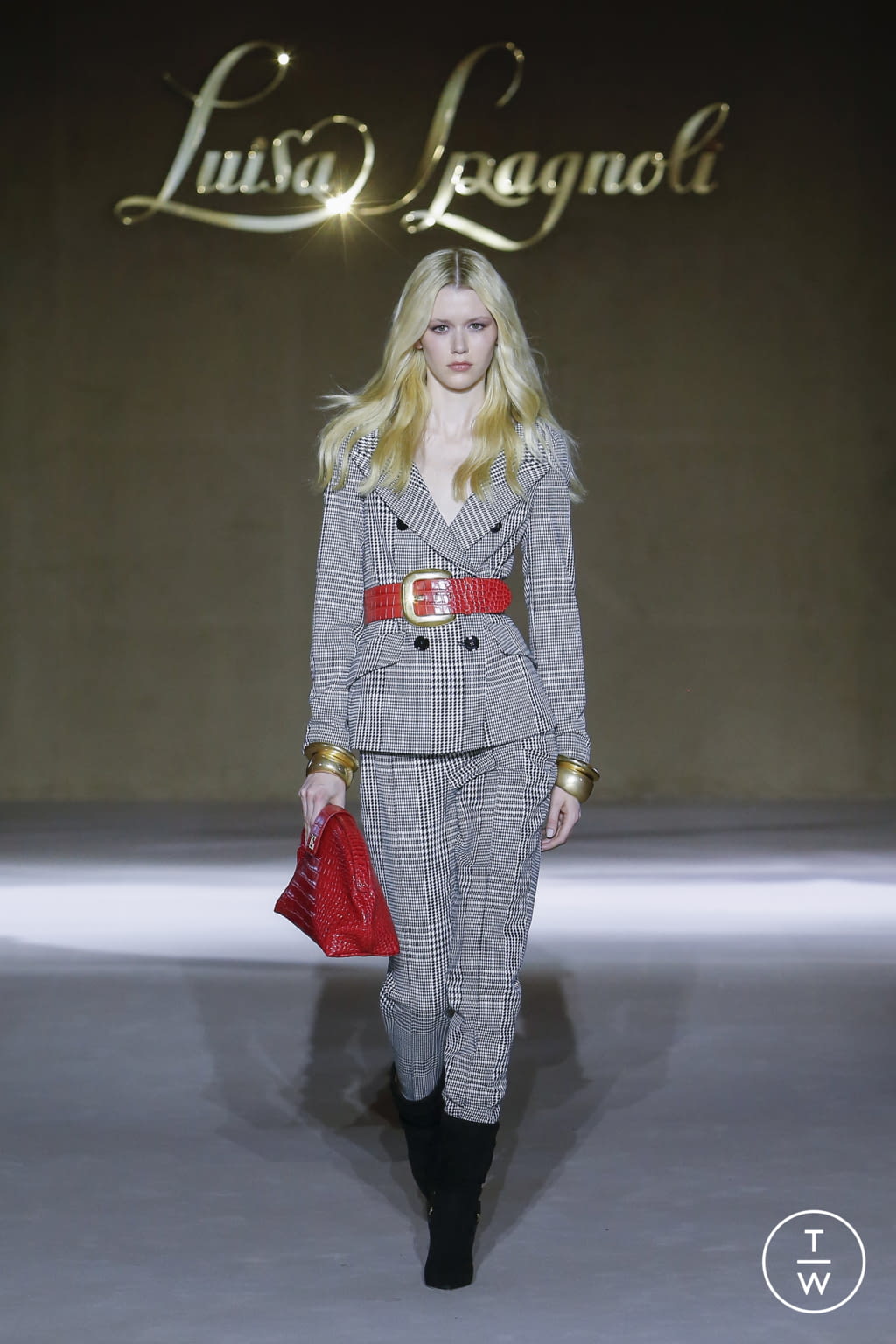 Fashion Week Milan Fall/Winter 2022 look 39 from the Luisa Spagnoli collection 女装