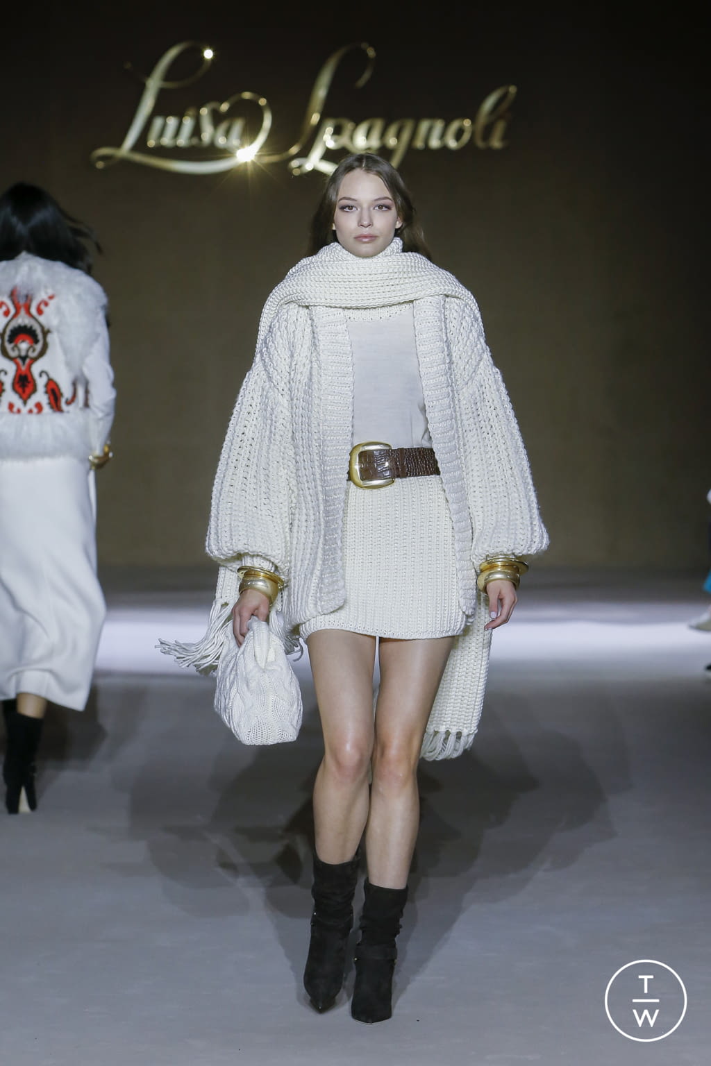 Fashion Week Milan Fall/Winter 2022 look 40 from the Luisa Spagnoli collection womenswear