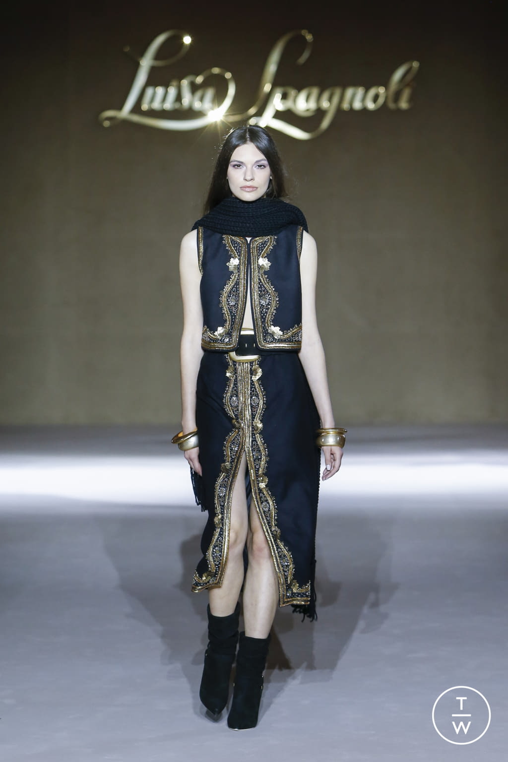Fashion Week Milan Fall/Winter 2022 look 6 from the Luisa Spagnoli collection womenswear