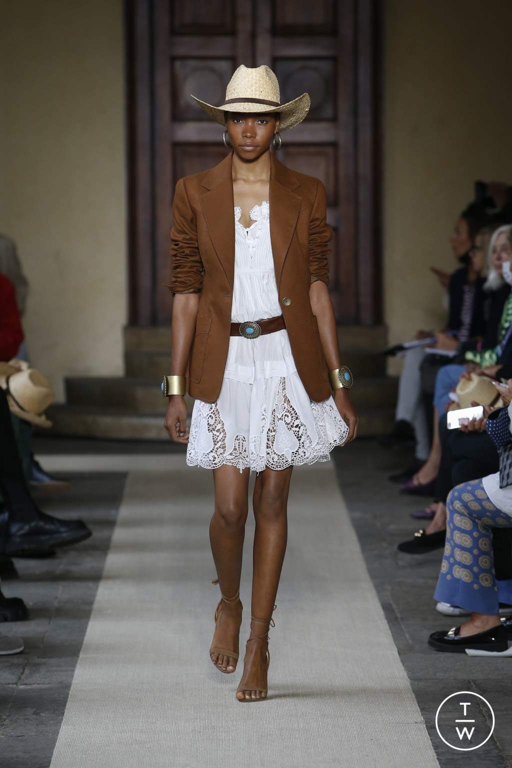 Fashion Week Milan Spring/Summer 2022 look 10 from the Luisa Spagnoli collection 女装