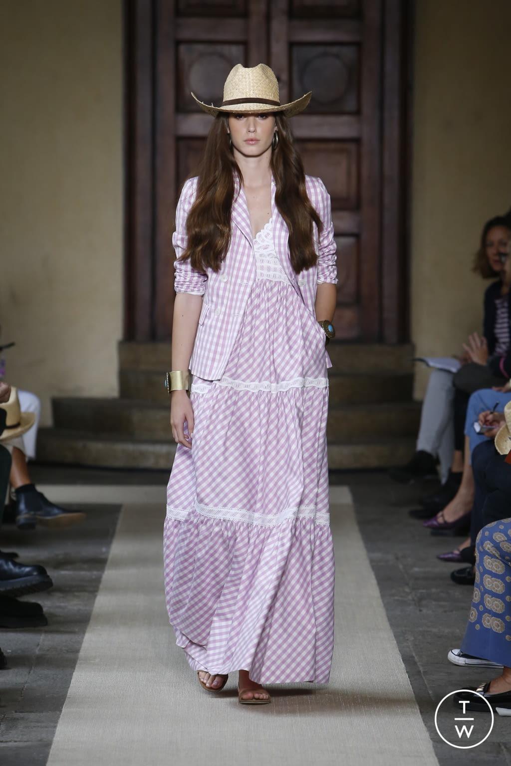 Fashion Week Milan Spring/Summer 2022 look 27 from the Luisa Spagnoli collection 女装