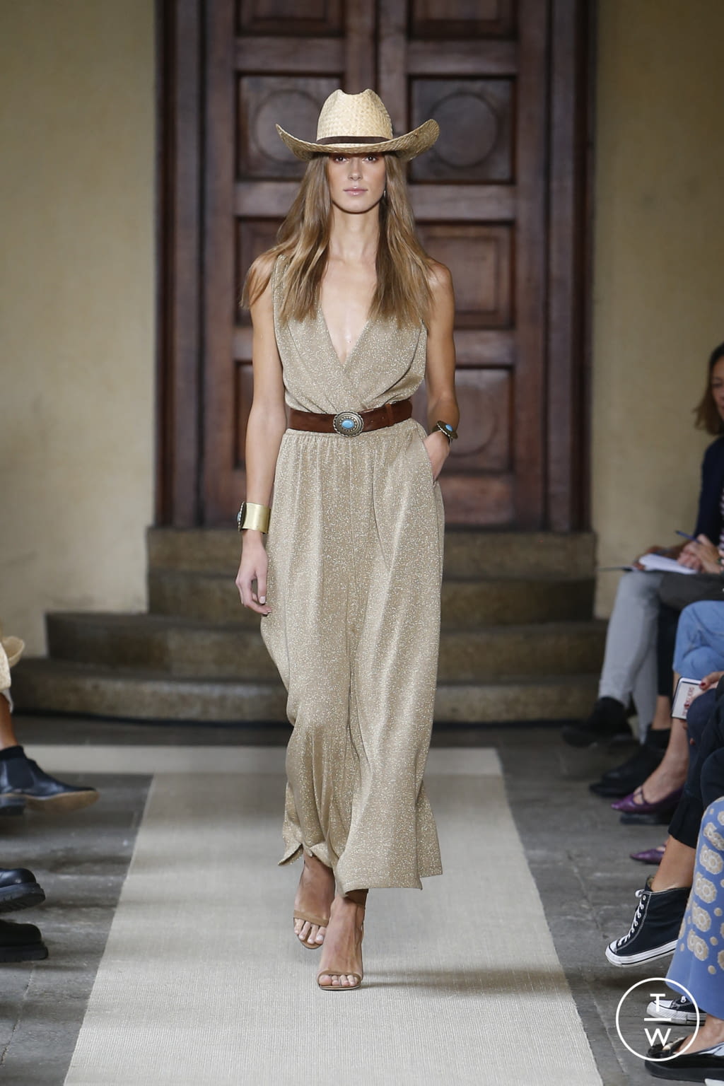Fashion Week Milan Spring/Summer 2022 look 37 from the Luisa Spagnoli collection 女装