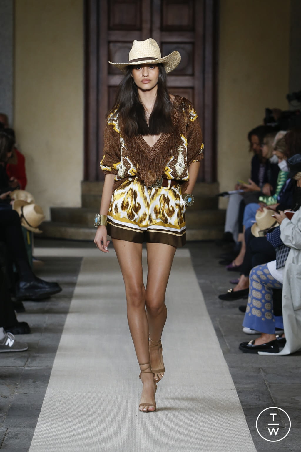 Fashion Week Milan Spring/Summer 2022 look 8 from the Luisa Spagnoli collection 女装