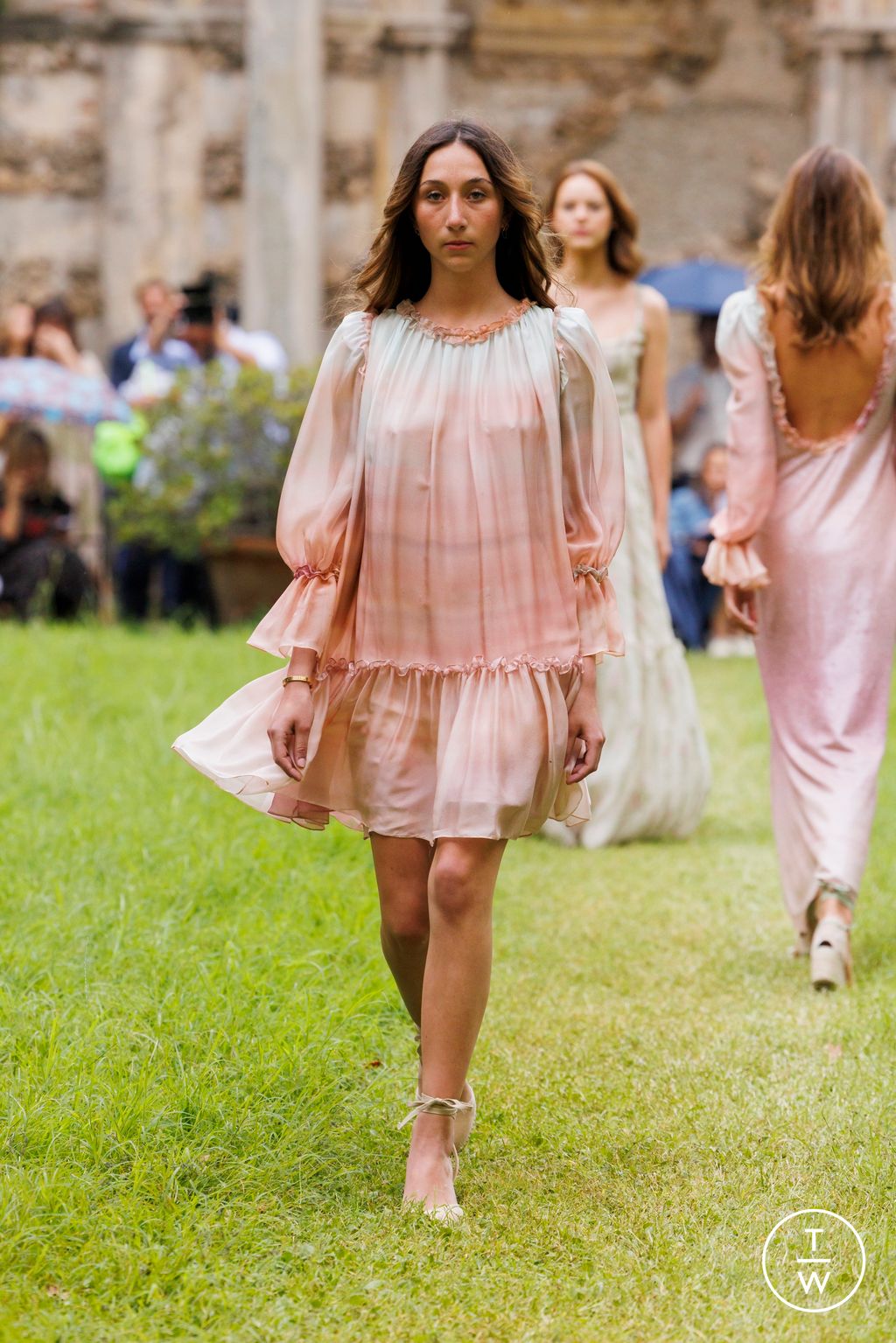 Fashion Week Florence - Pitti Resort 2024 look 58 de la collection Luisa Beccaria womenswear