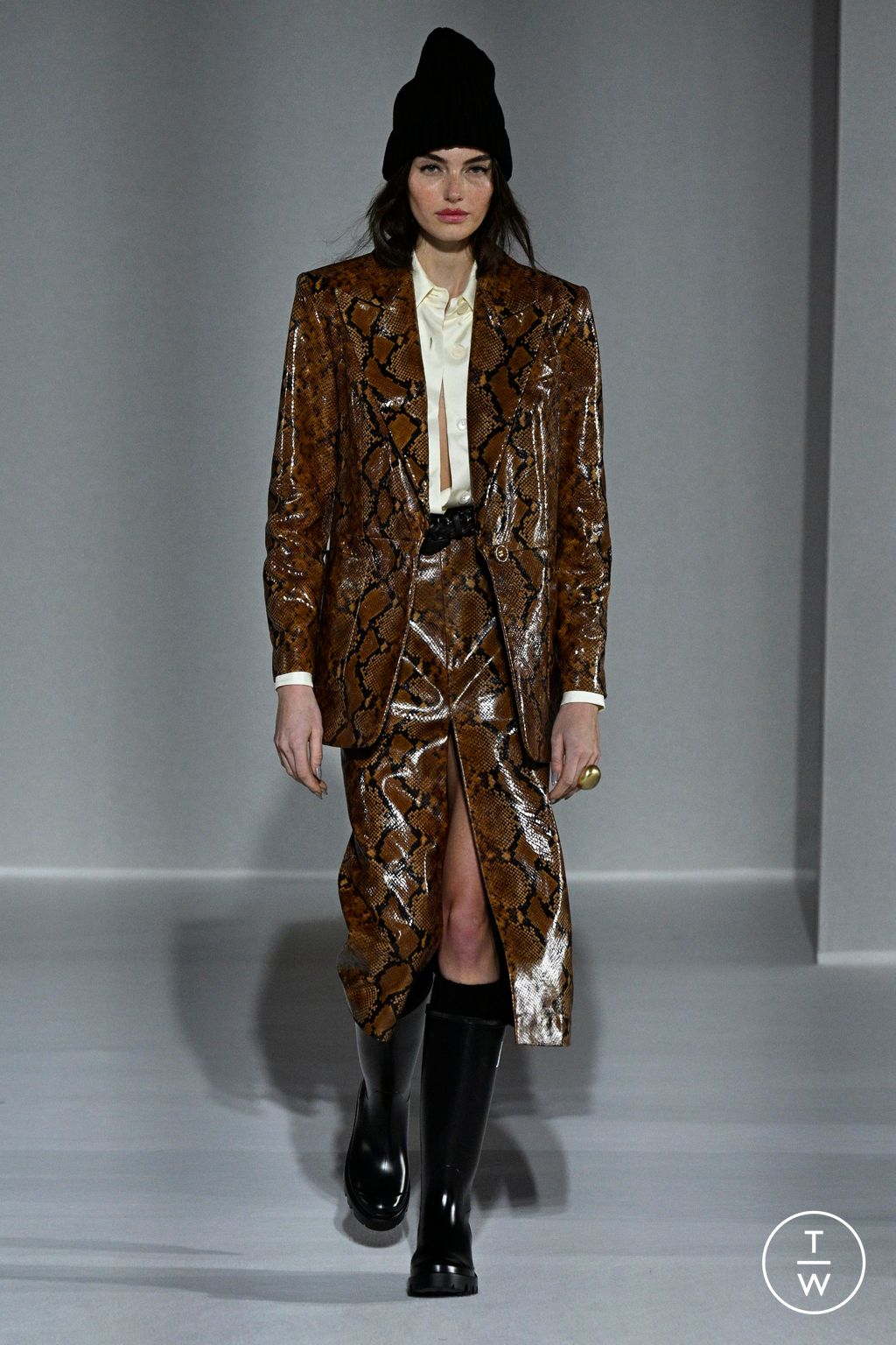 Fashion Week Milan Fall/Winter 2024 look 30 from the Luisa Spagnoli collection womenswear