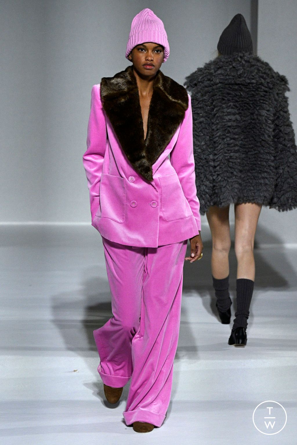 Fashion Week Milan Fall/Winter 2024 look 53 from the Luisa Spagnoli collection womenswear
