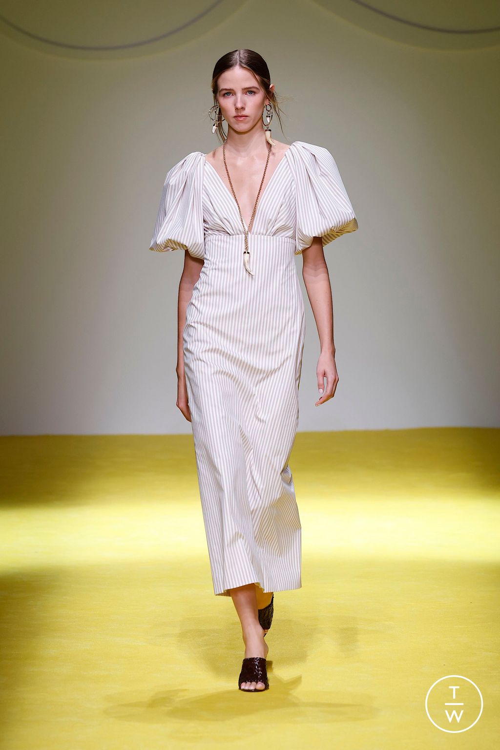 Fashion Week Milan Spring/Summer 2025 look 22 from the Luisa Spagnoli collection womenswear