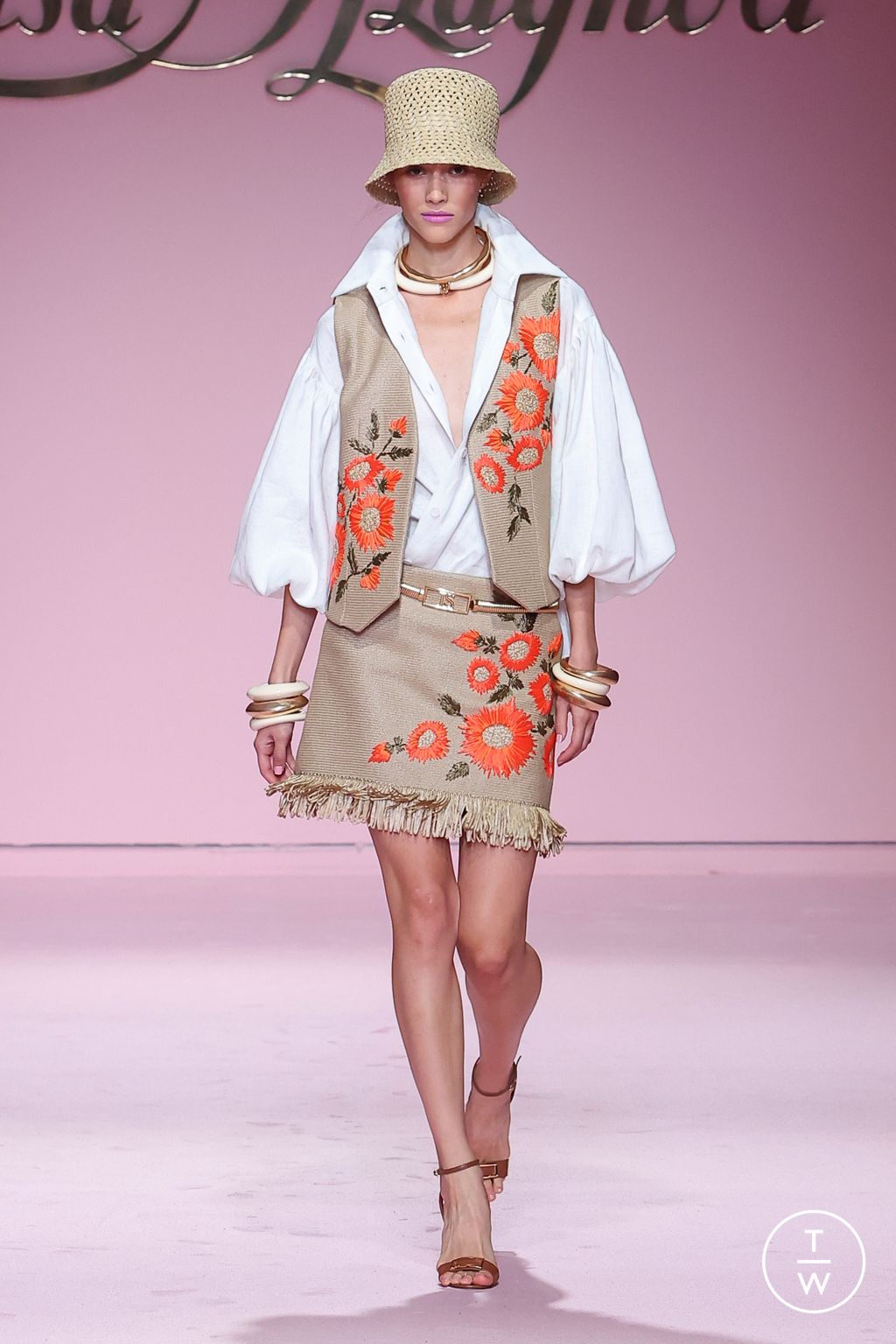 Fashion Week Milan Spring/Summer 2023 look 23 from the Luisa Spagnoli collection 女装