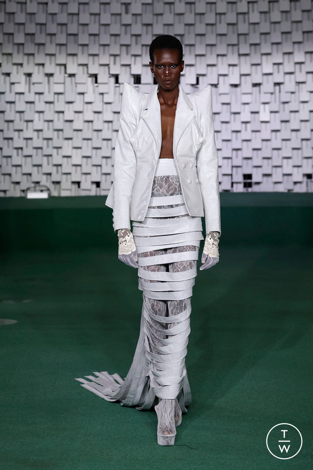 Fashion Week Paris Spring-Summer 2025 look 6 from the Luis de Javier collection womenswear