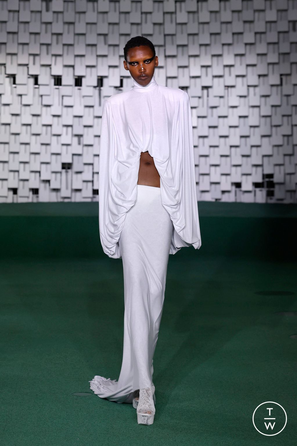 Fashion Week Paris Spring/Summer 2025 look 10 from the Luis de Javier collection womenswear