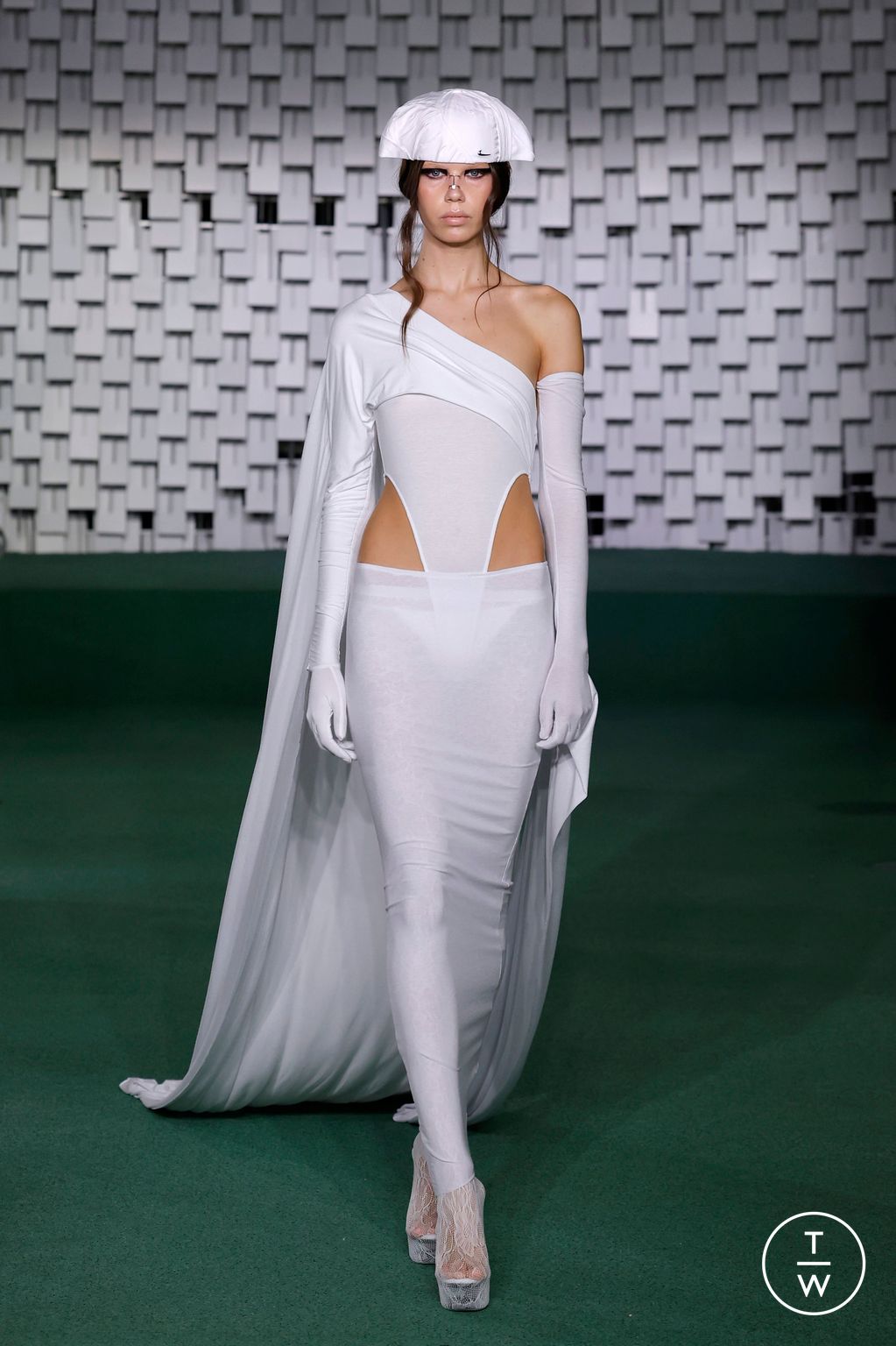 Fashion Week Paris Spring-Summer 2025 look 15 from the Luis de Javier collection womenswear