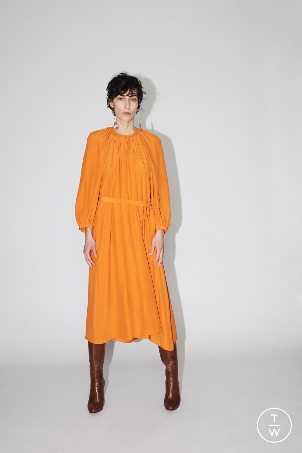 Fashion Week Paris Fall/Winter 2021 look 11 de la collection Lutz Huelle womenswear