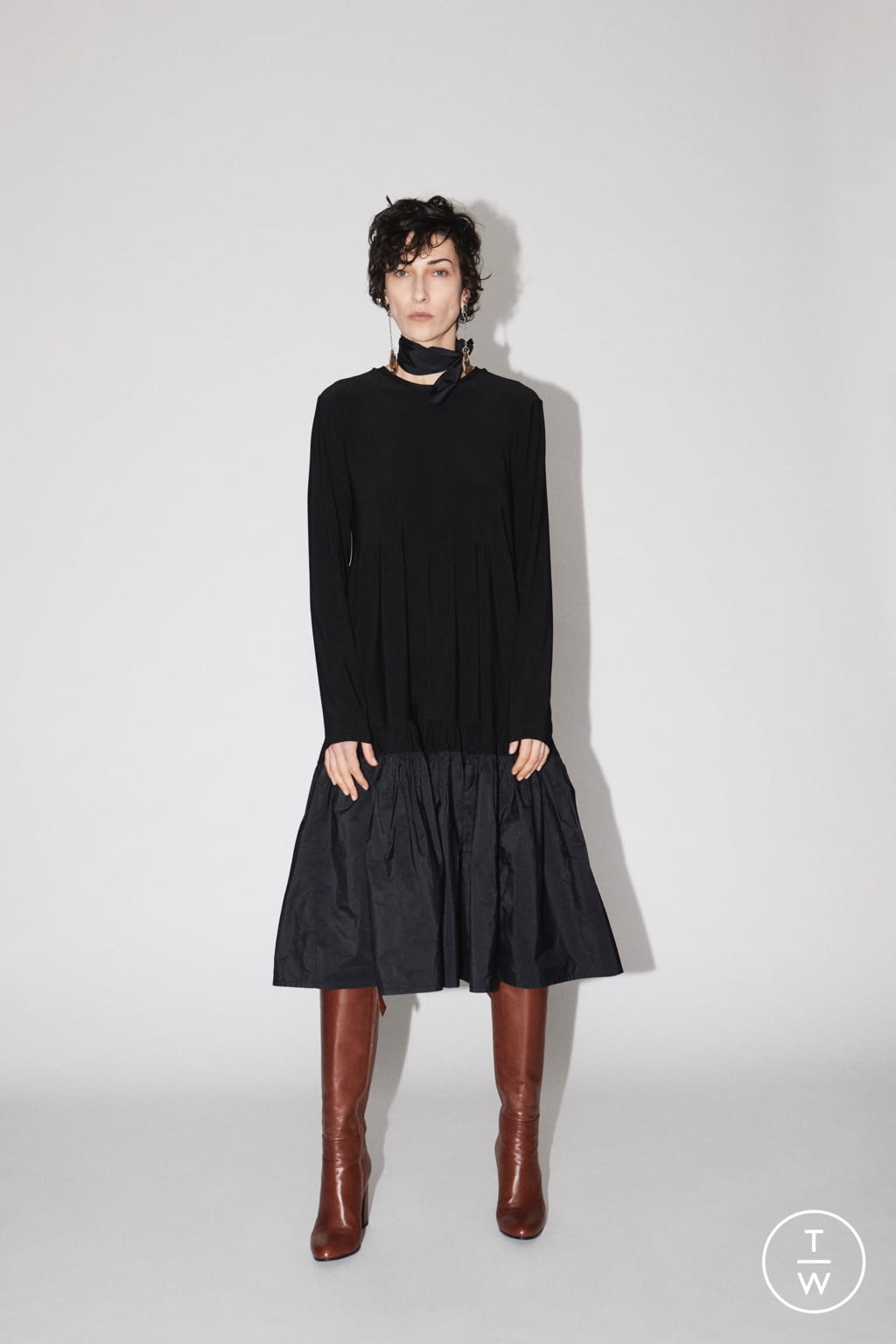 Fashion Week Paris Fall/Winter 2021 look 18 de la collection Lutz Huelle womenswear