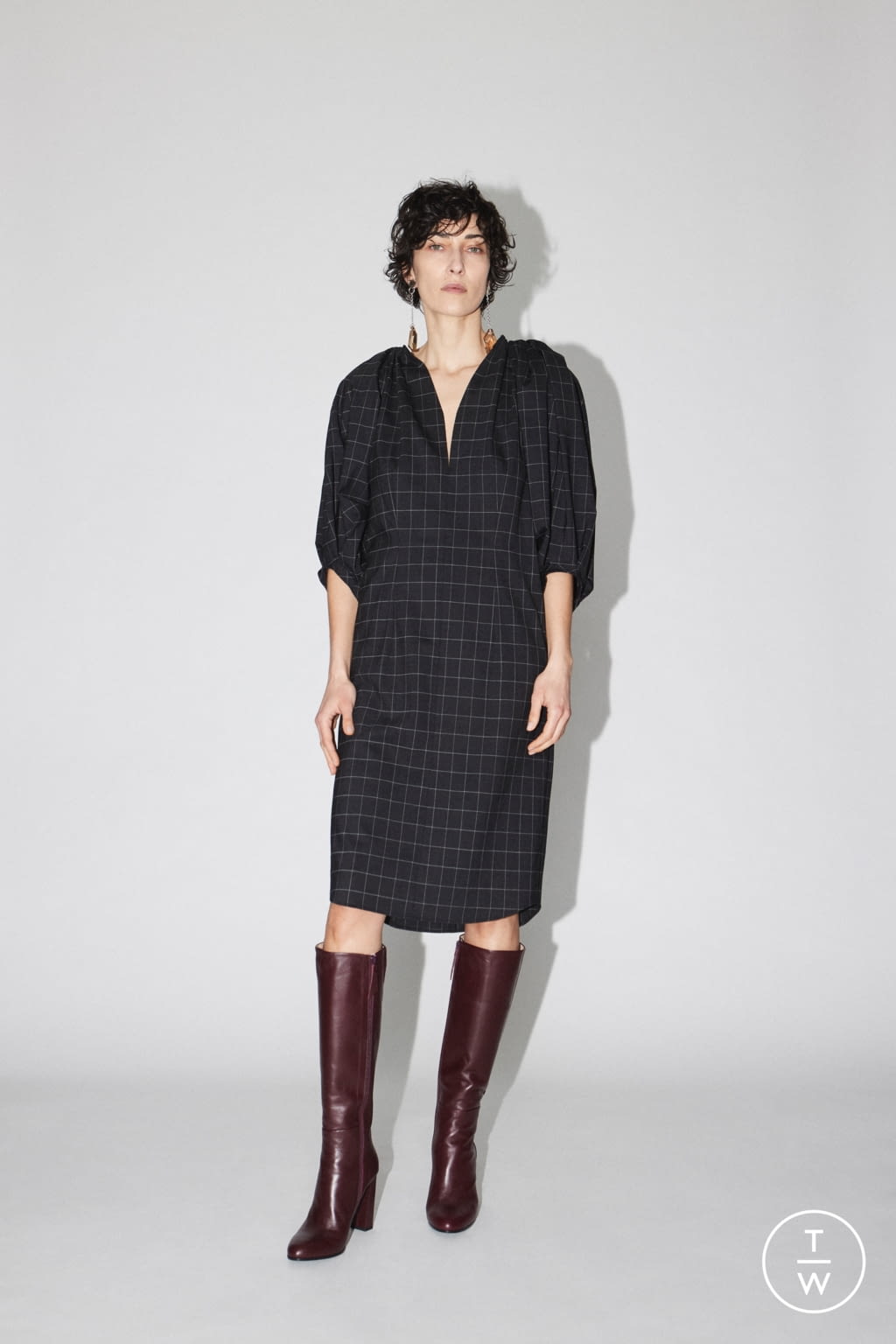 Fashion Week Paris Fall/Winter 2021 look 3 de la collection Lutz Huelle womenswear