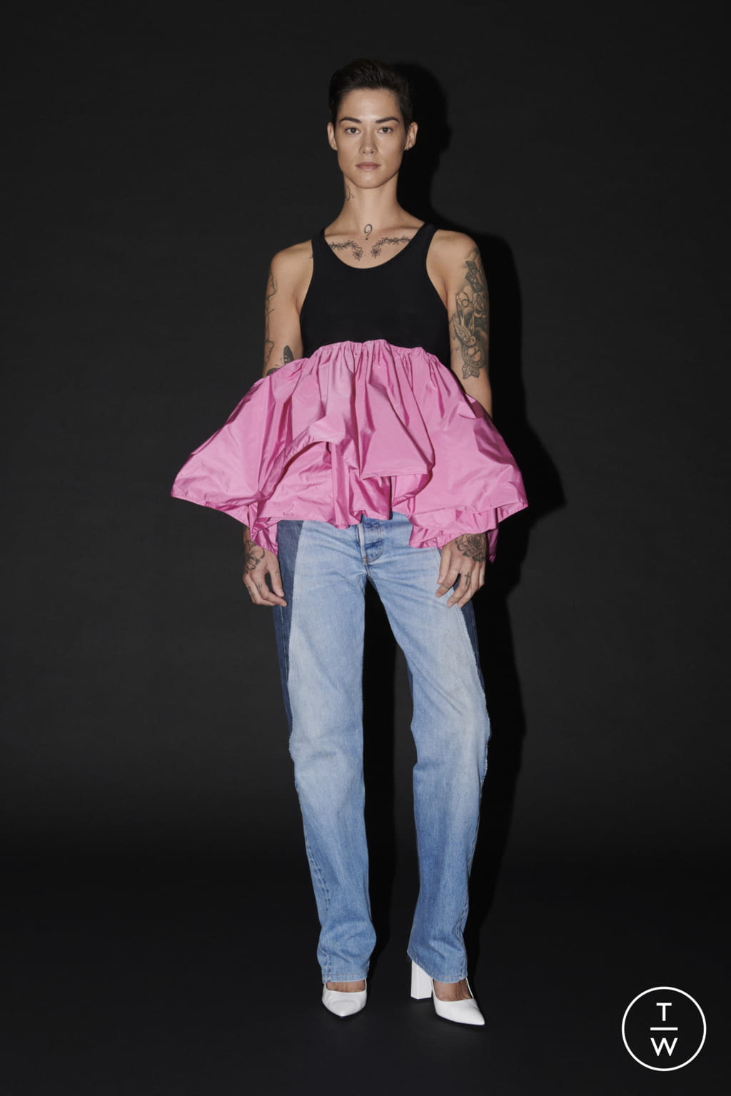 Fashion Week Paris Spring/Summer 2022 look 1 de la collection Lutz Huelle womenswear