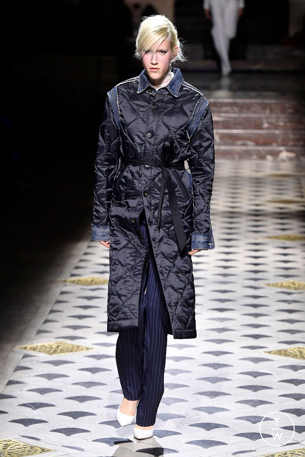 Fashion Week Paris Fall/Winter 2024 look 5 from the Lutz Huelle collection 女装