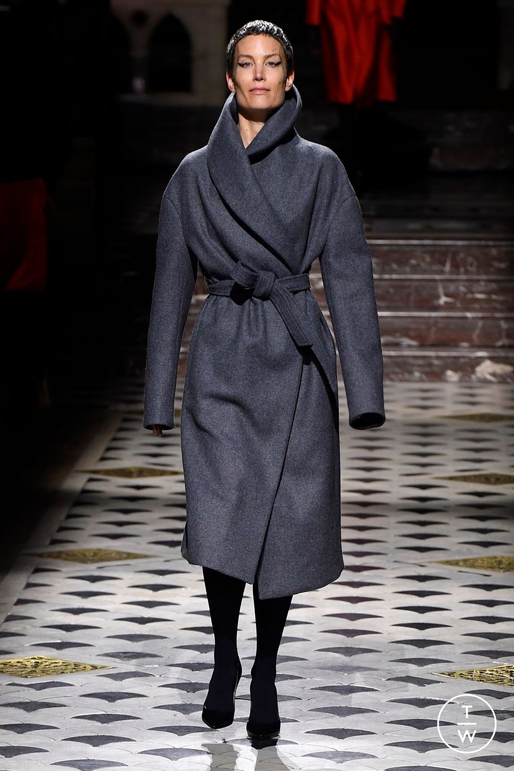 Fashion Week Paris Fall/Winter 2024 look 19 from the Lutz Huelle collection womenswear