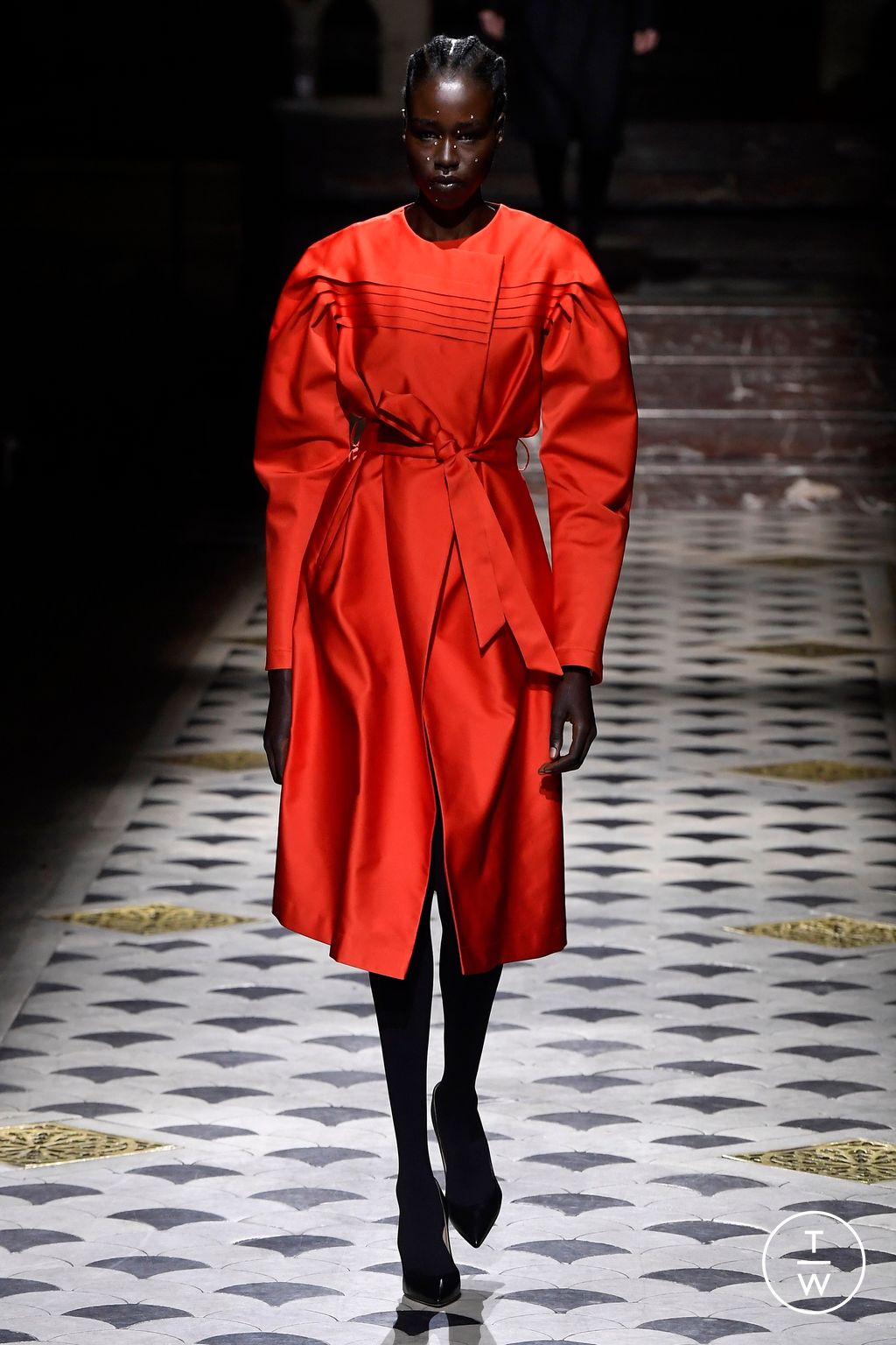 Fashion Week Paris Fall/Winter 2024 look 20 from the Lutz Huelle collection 女装