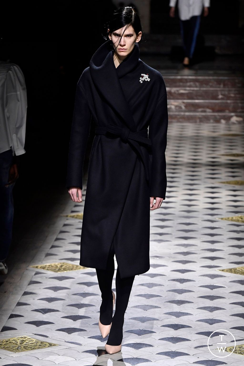 Fashion Week Paris Fall/Winter 2024 look 21 from the Lutz Huelle collection womenswear