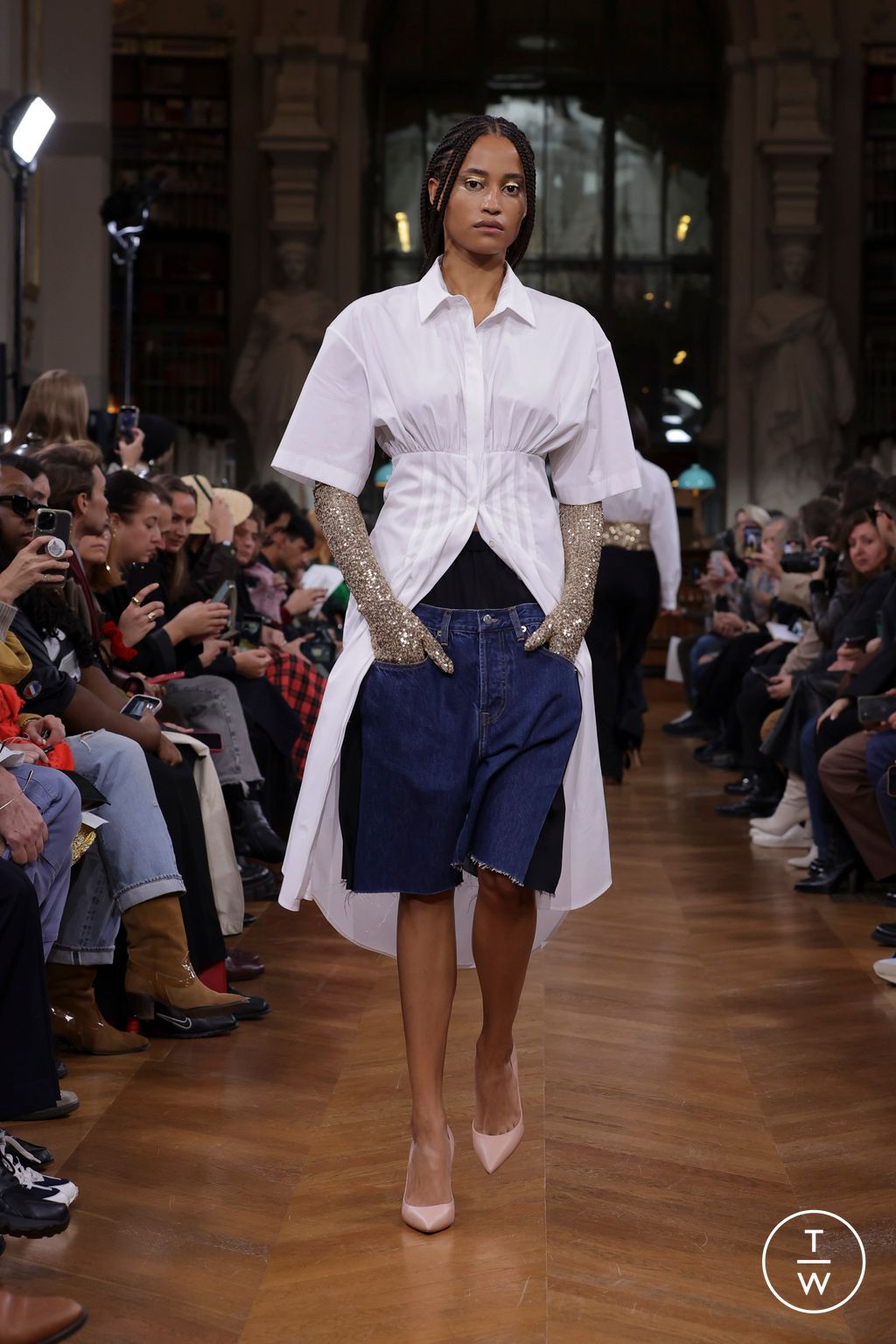 Fashion Week Paris Spring/Summer 2025 look 15 from the Lutz Huelle collection womenswear