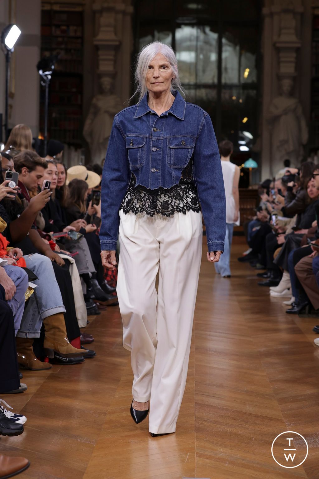 Fashion Week Paris Spring/Summer 2025 look 18 from the Lutz Huelle collection womenswear