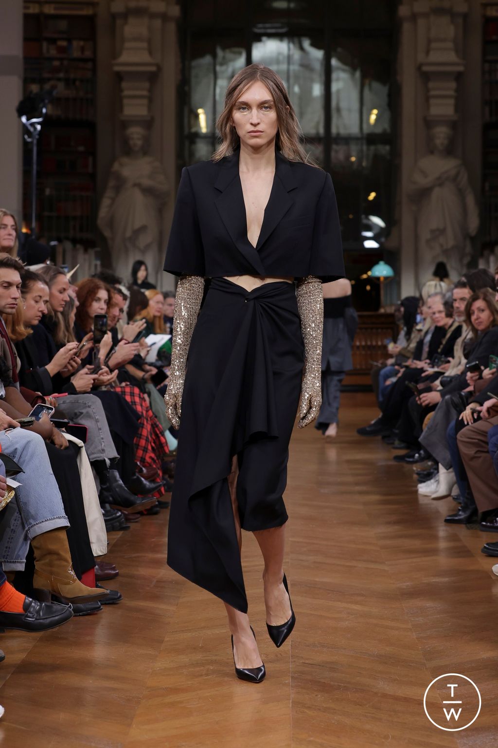 Fashion Week Paris Spring/Summer 2025 look 28 from the Lutz Huelle collection womenswear