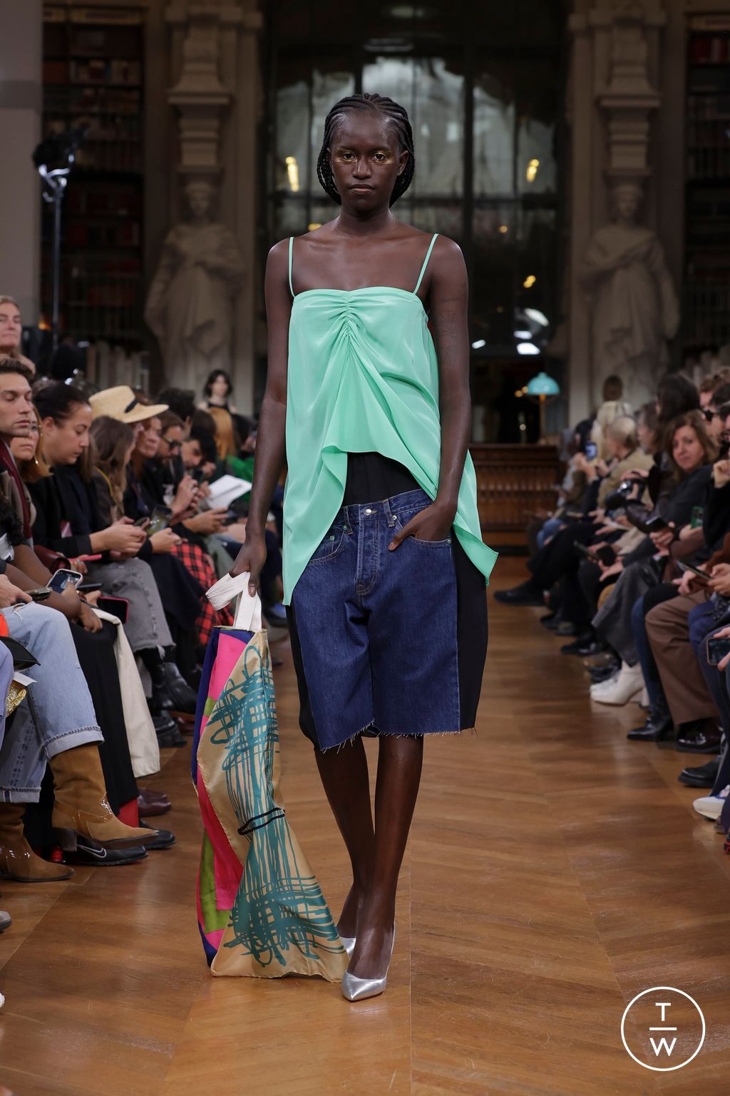 Fashion Week Paris Spring/Summer 2025 look 31 from the Lutz Huelle collection womenswear