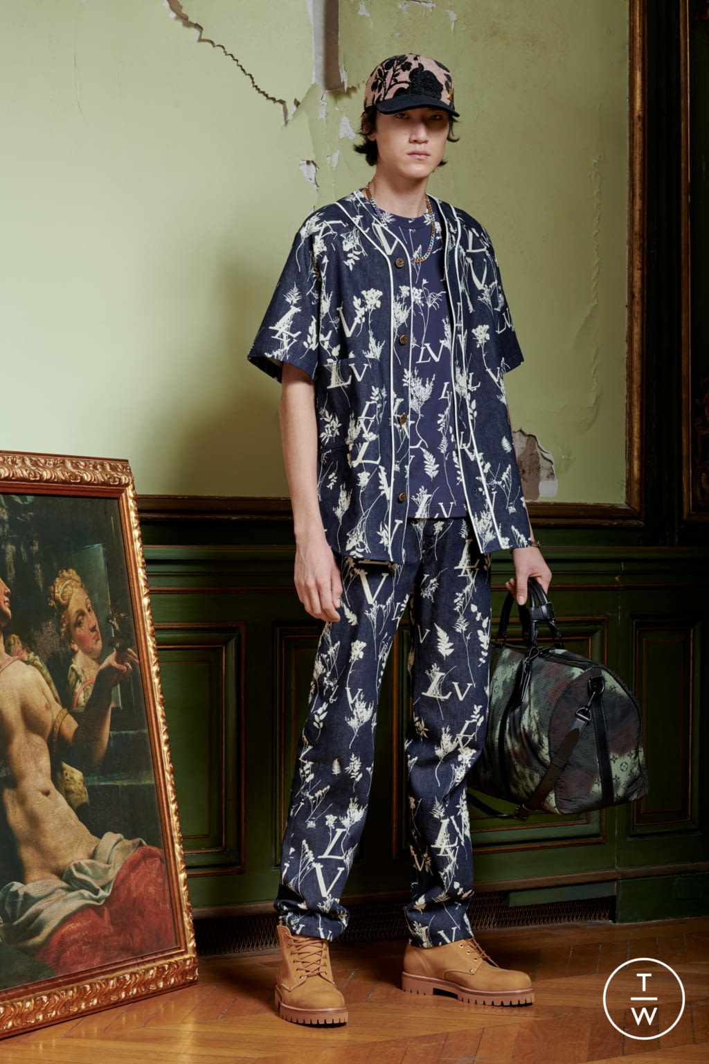 Fashion Week Paris Pre-Fall 2020 look 10 from the Louis Vuitton collection menswear