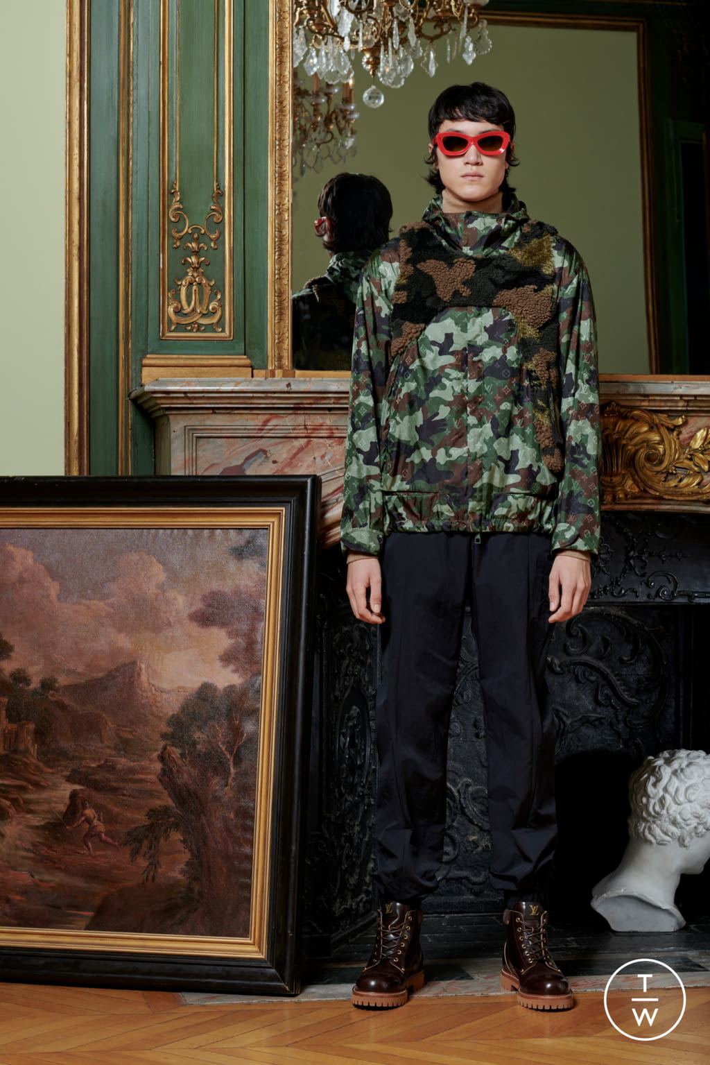 Fashion Week Paris Pre-Fall 2020 look 19 from the Louis Vuitton collection menswear