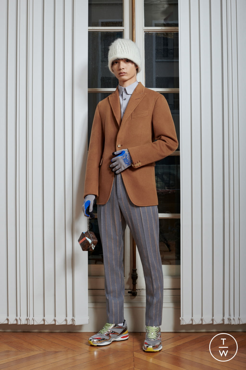 Fashion Week Paris Pre-Fall 2020 look 22 from the Louis Vuitton collection 男装