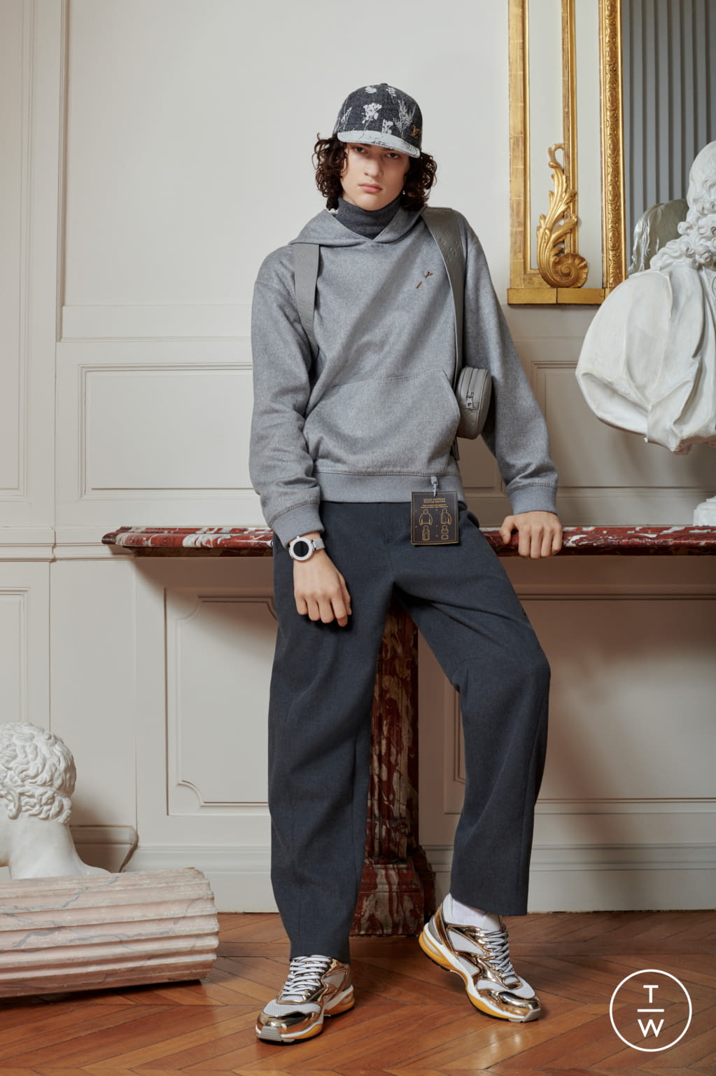 Fashion Week Paris Pre-Fall 2020 look 21 from the Louis Vuitton collection menswear