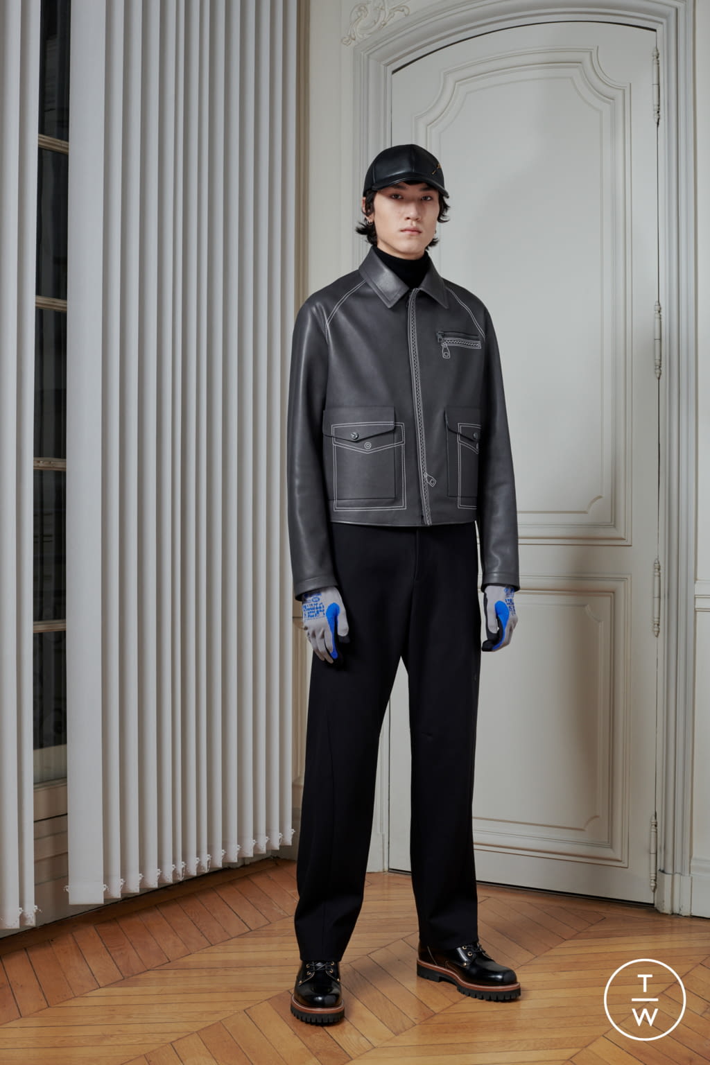 Fashion Week Paris Pre-Fall 2020 look 26 from the Louis Vuitton collection 男装