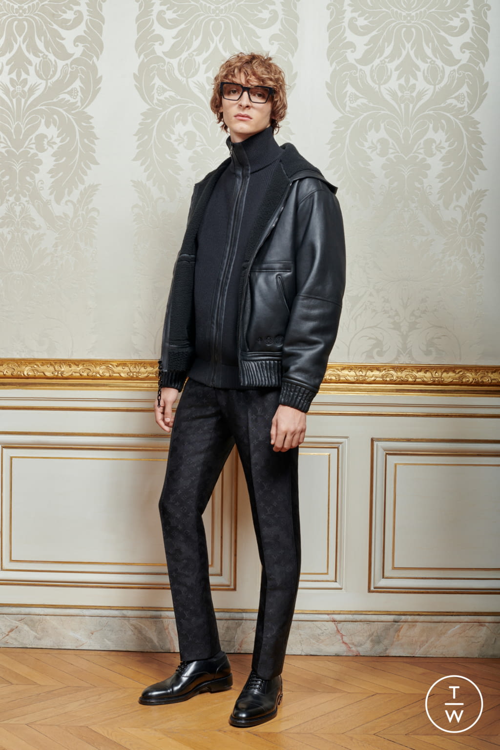 Fashion Week Paris Pre-Fall 2020 look 34 from the Louis Vuitton collection 男装