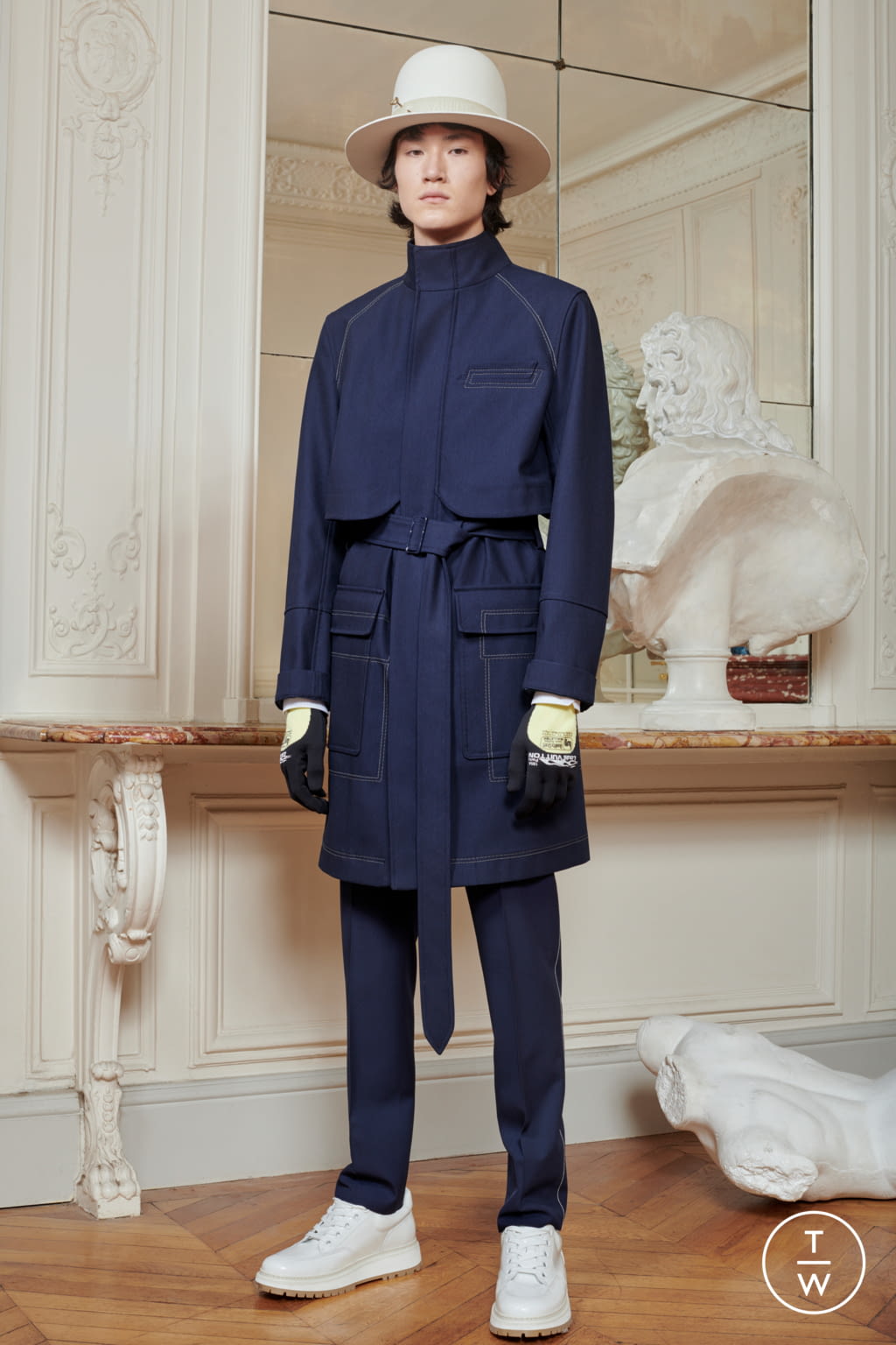 Fashion Week Paris Pre-Fall 2020 look 37 from the Louis Vuitton collection menswear
